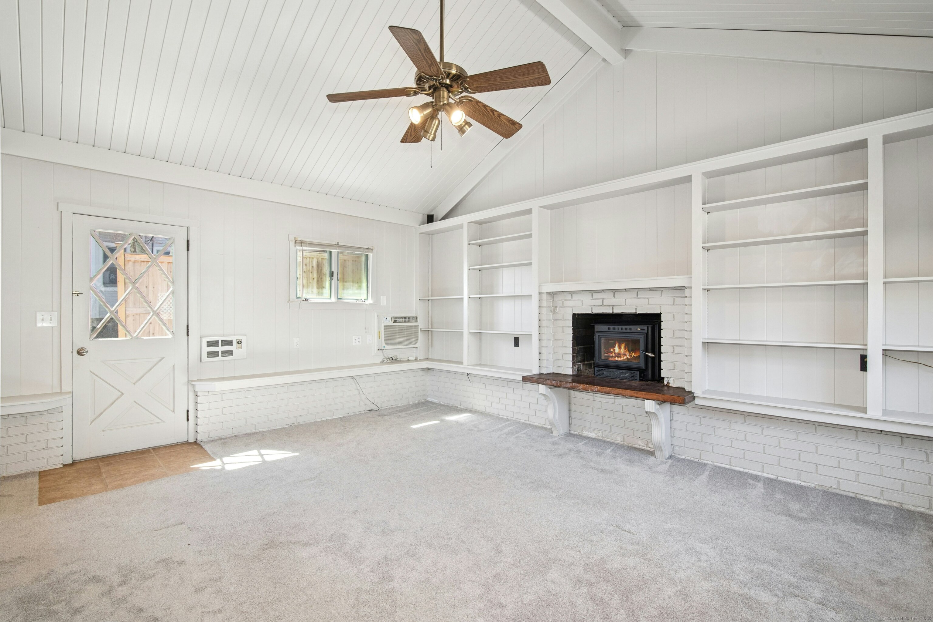72 Locust, New Canaan, Connecticut 06840