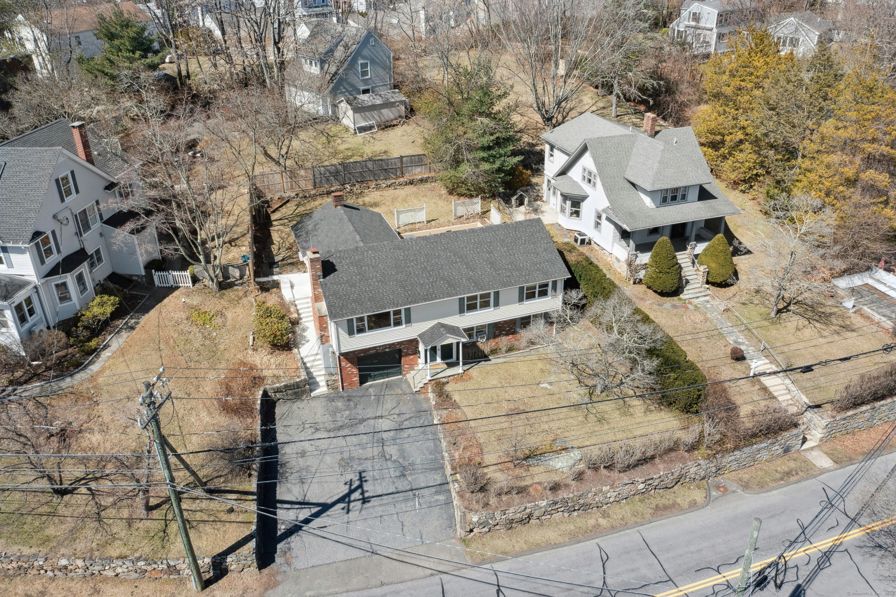 72 Locust, New Canaan, Connecticut 06840