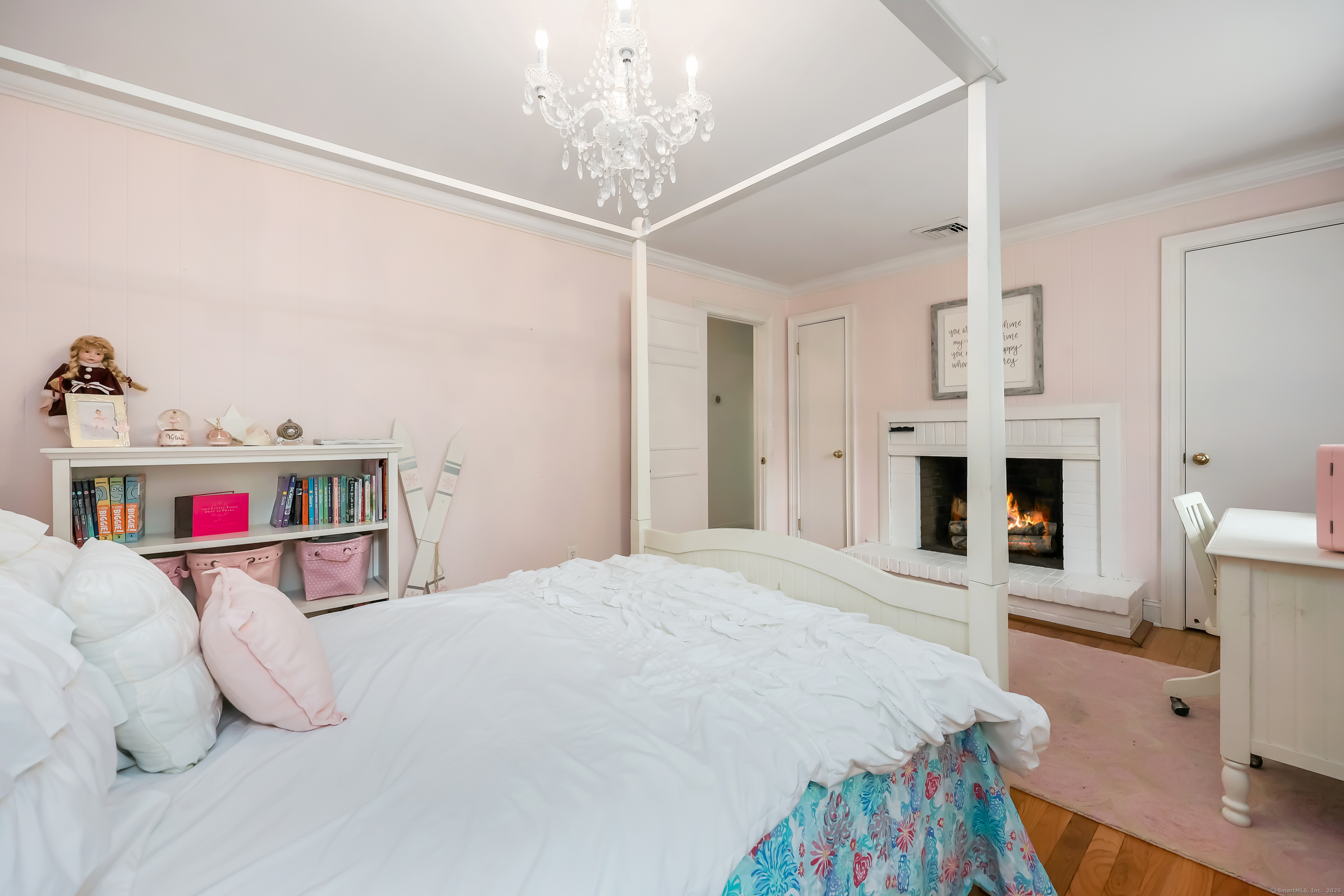 135 Warner Hill, Fairfield, Connecticut 06890