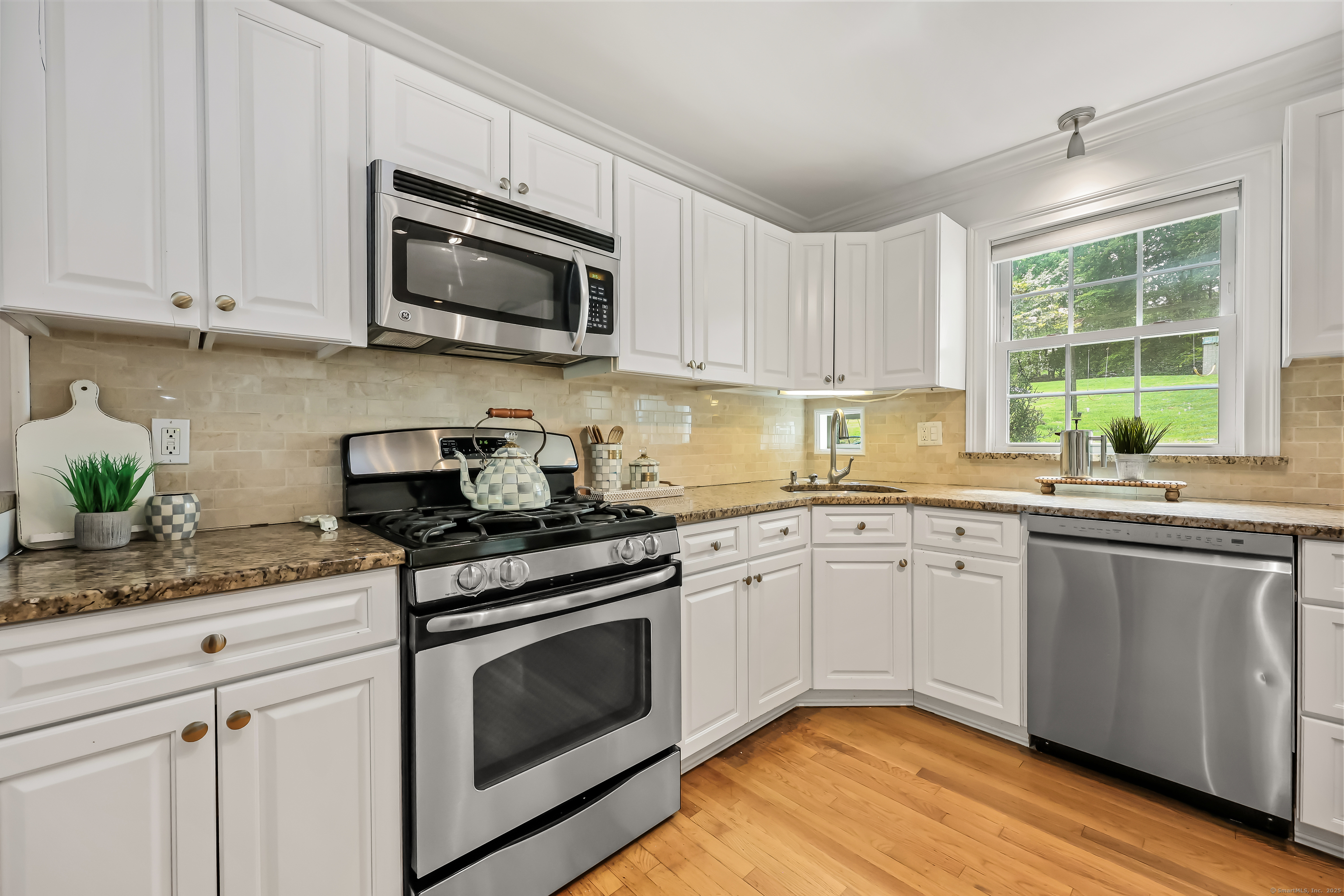 135 Warner Hill, Fairfield, Connecticut 06890