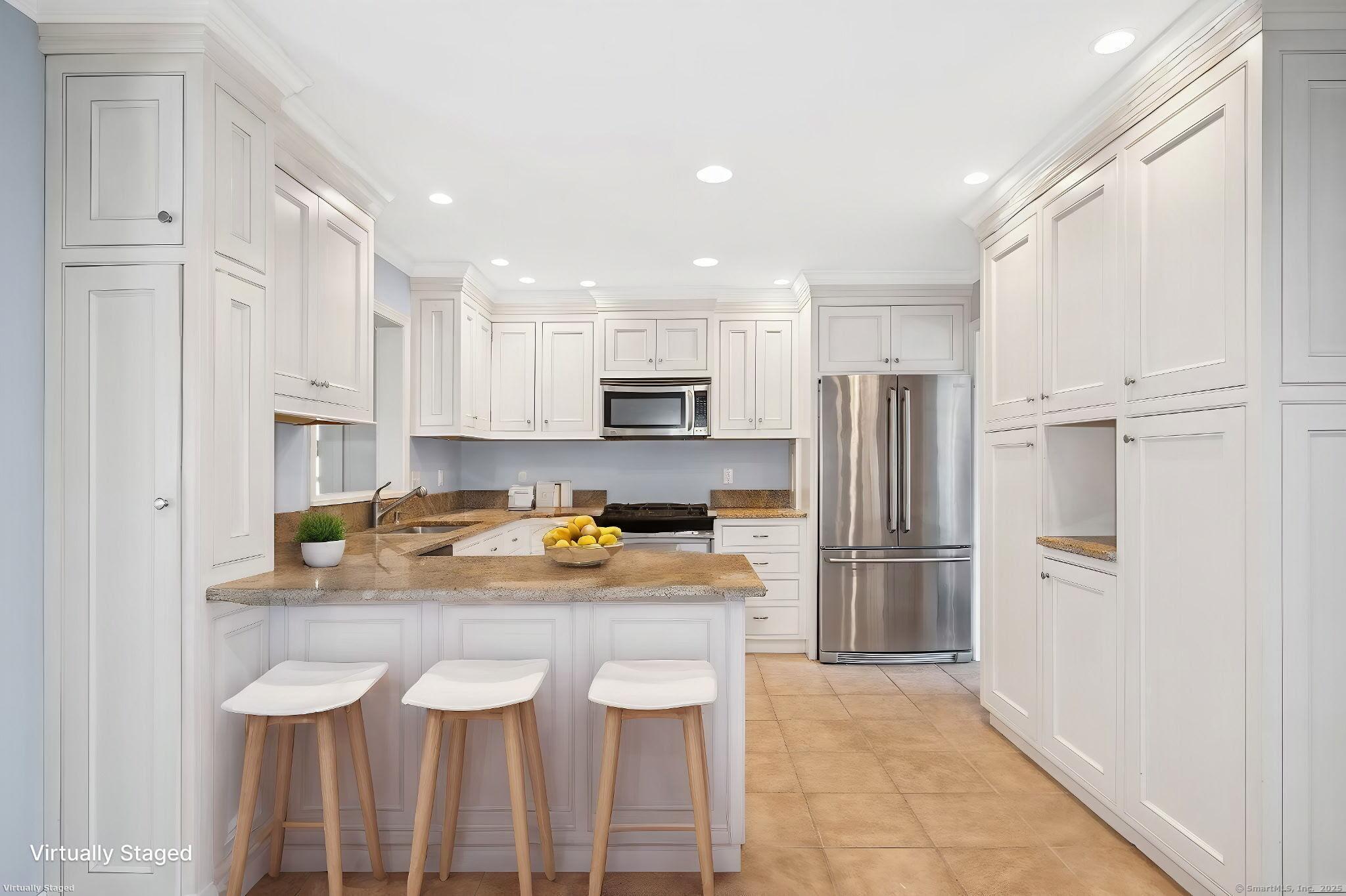72 Locust, New Canaan, Connecticut 06840