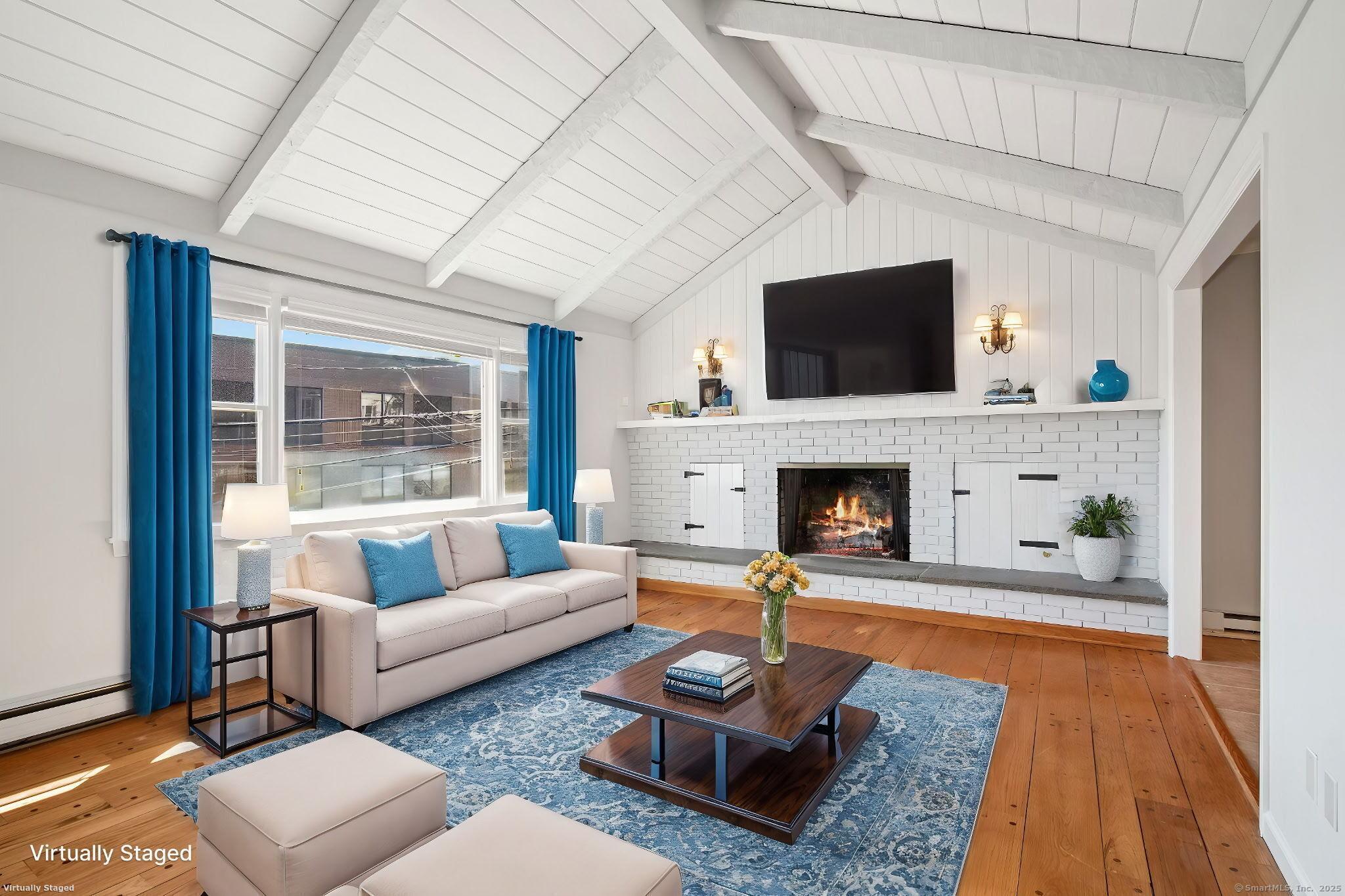 72 Locust, New Canaan, Connecticut 06840