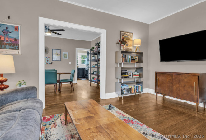 20 Roy, East Haven, Connecticut 06512