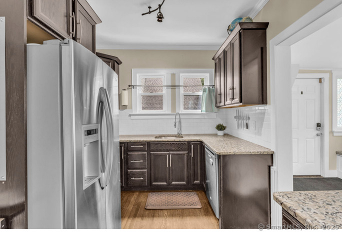 20 Roy, East Haven, Connecticut 06512
