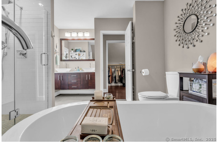 20 Roy, East Haven, Connecticut 06512