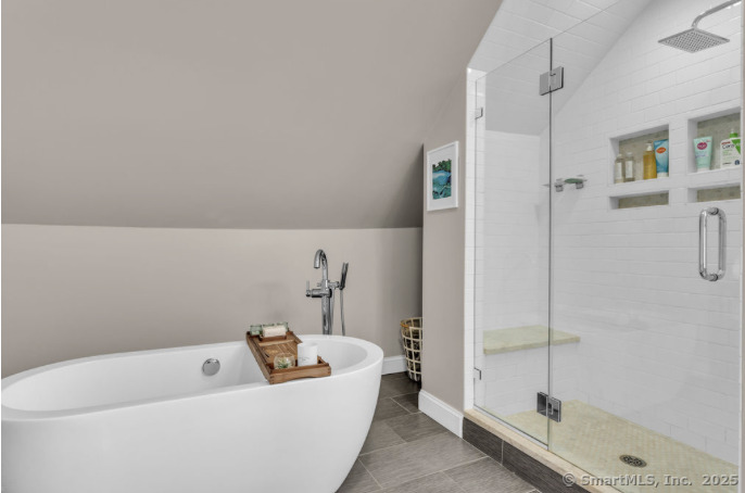 20 Roy, East Haven, Connecticut 06512