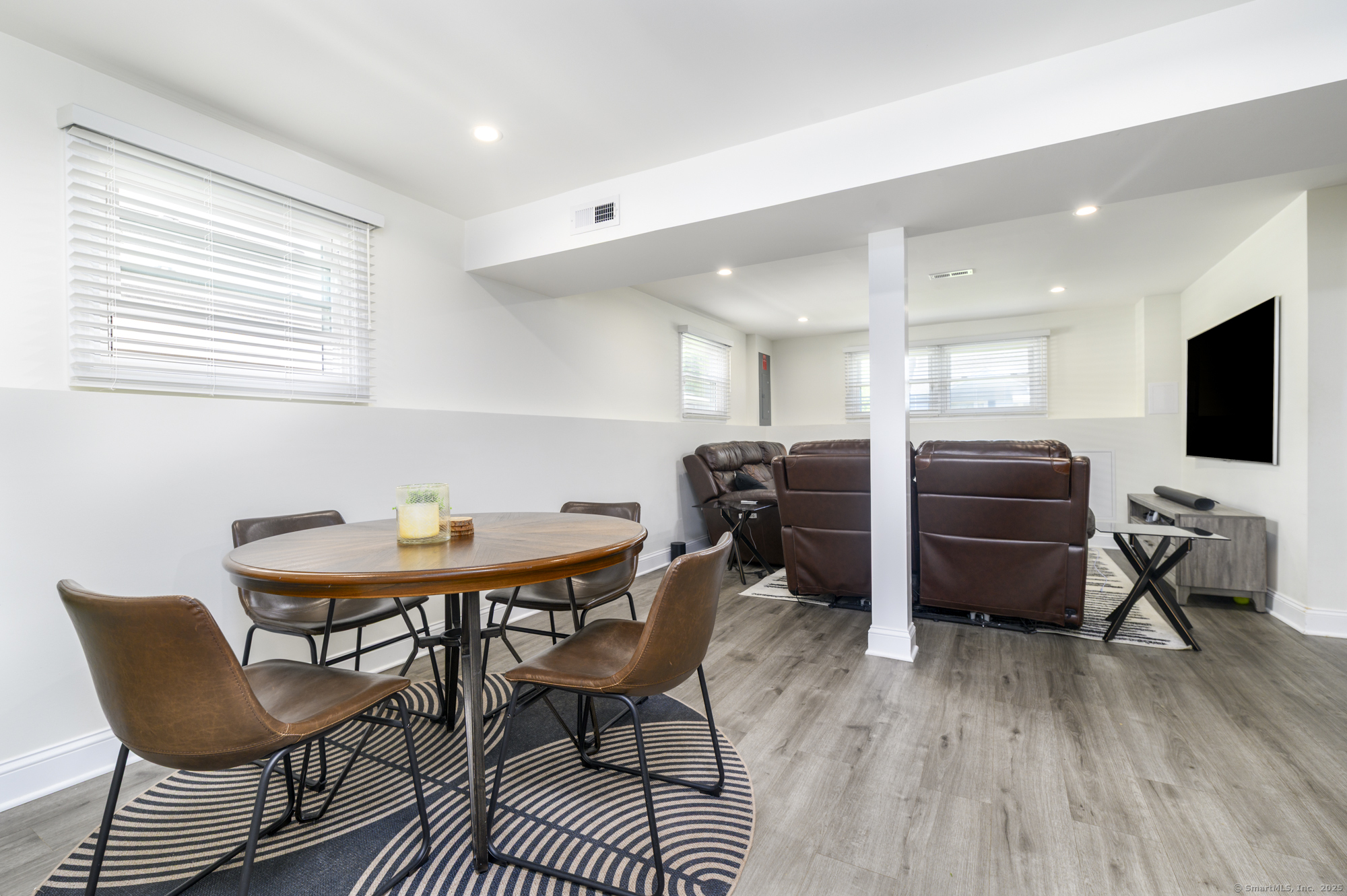 32 Fern, West Haven, Connecticut 06516