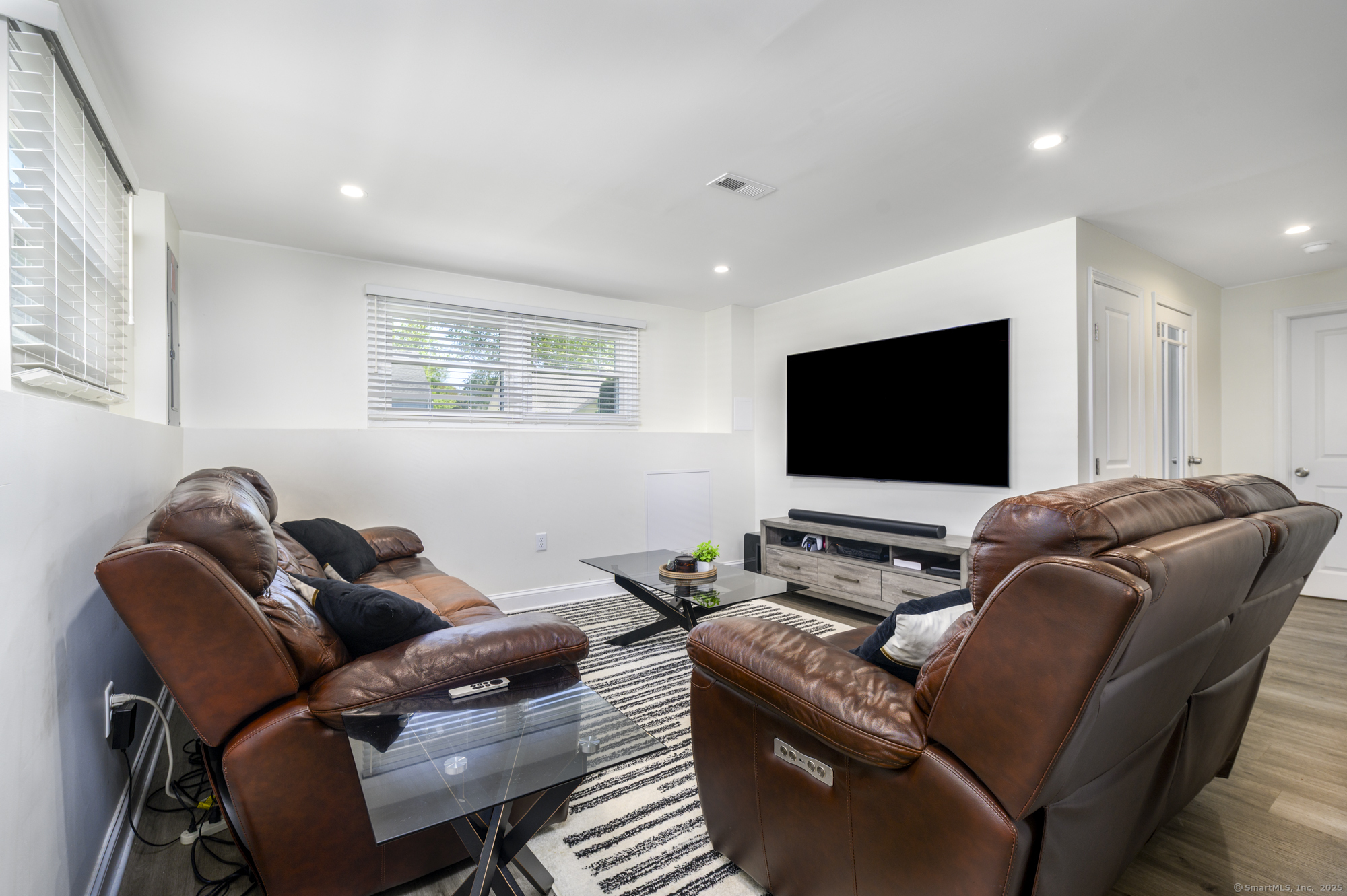 32 Fern, West Haven, Connecticut 06516