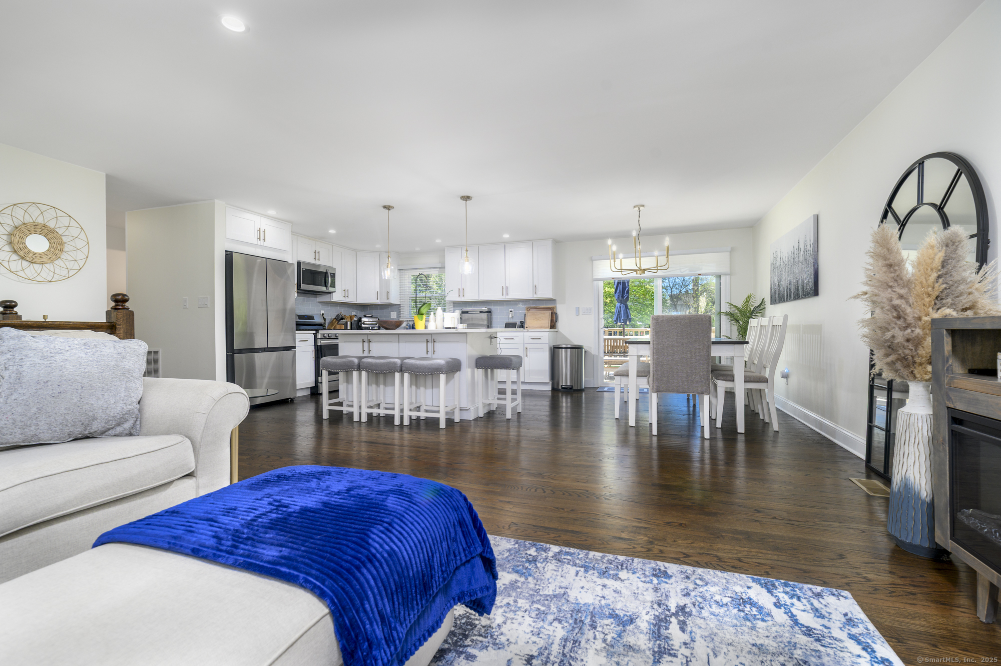 32 Fern, West Haven, Connecticut 06516