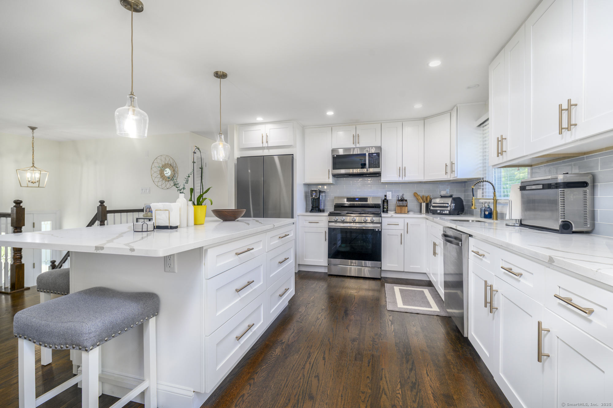 32 Fern, West Haven, Connecticut 06516