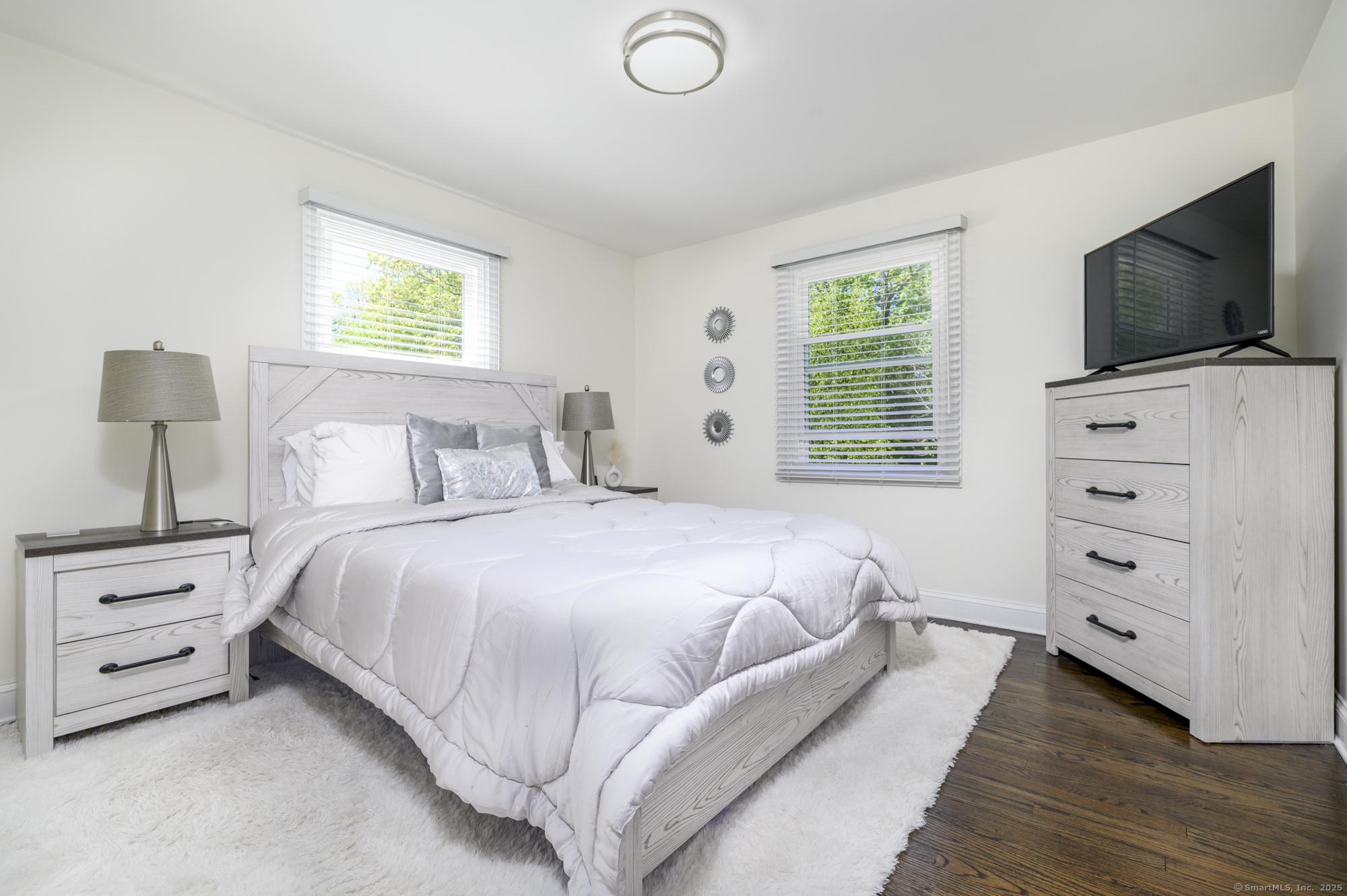 32 Fern, West Haven, Connecticut 06516