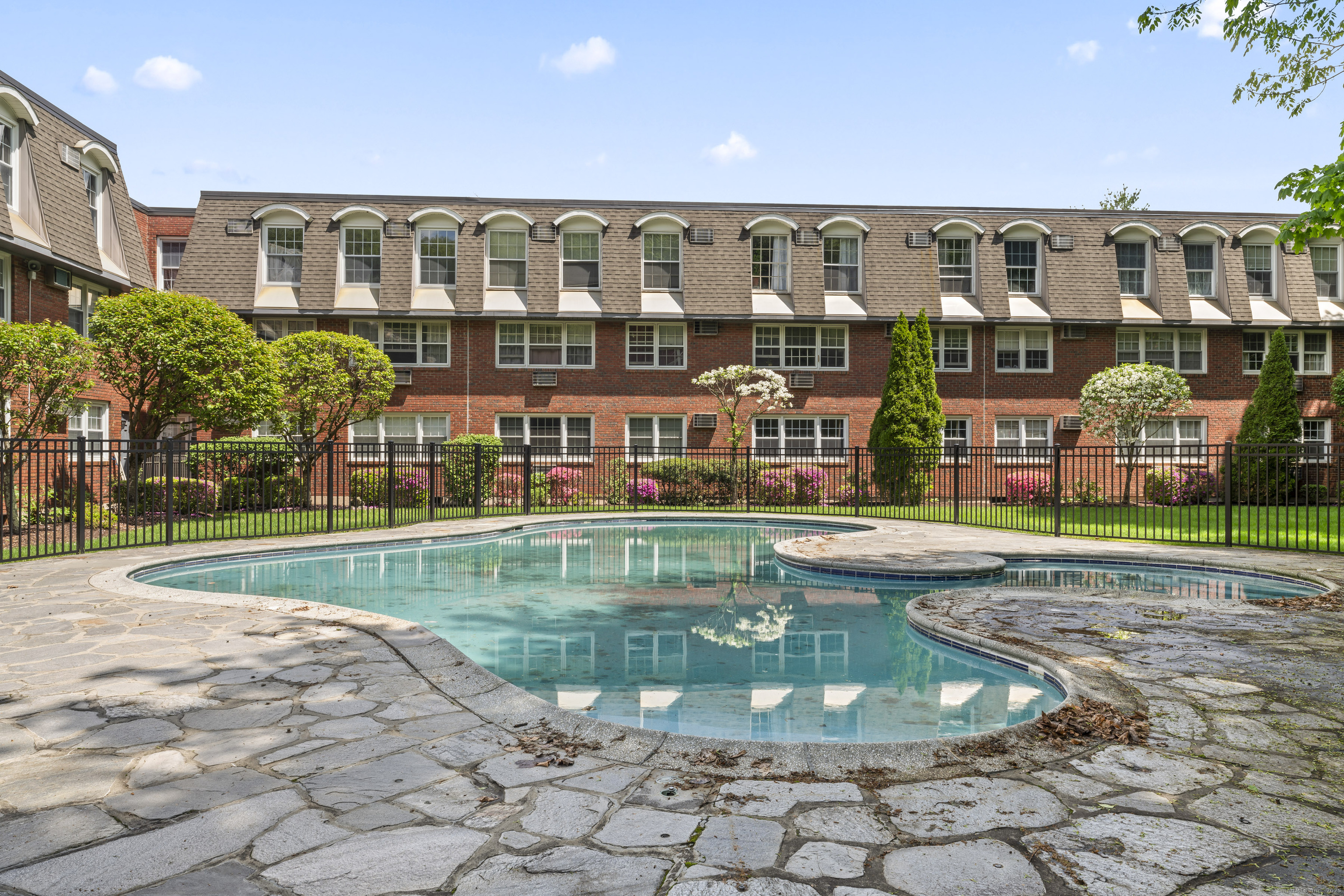 34A Padanaram, Danbury, Connecticut 06811