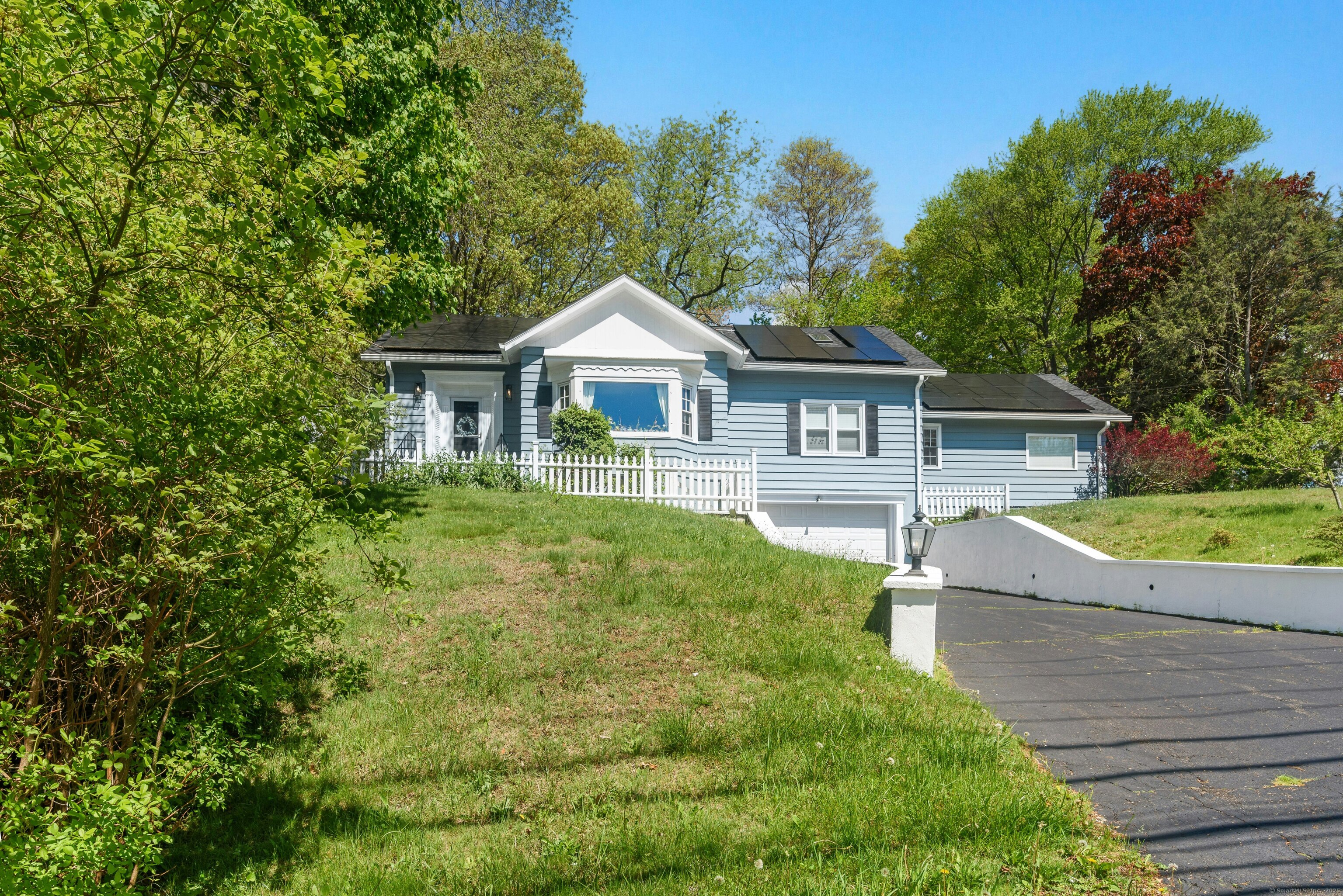 564 Fairfield Woods, Fairfield, Connecticut 06825