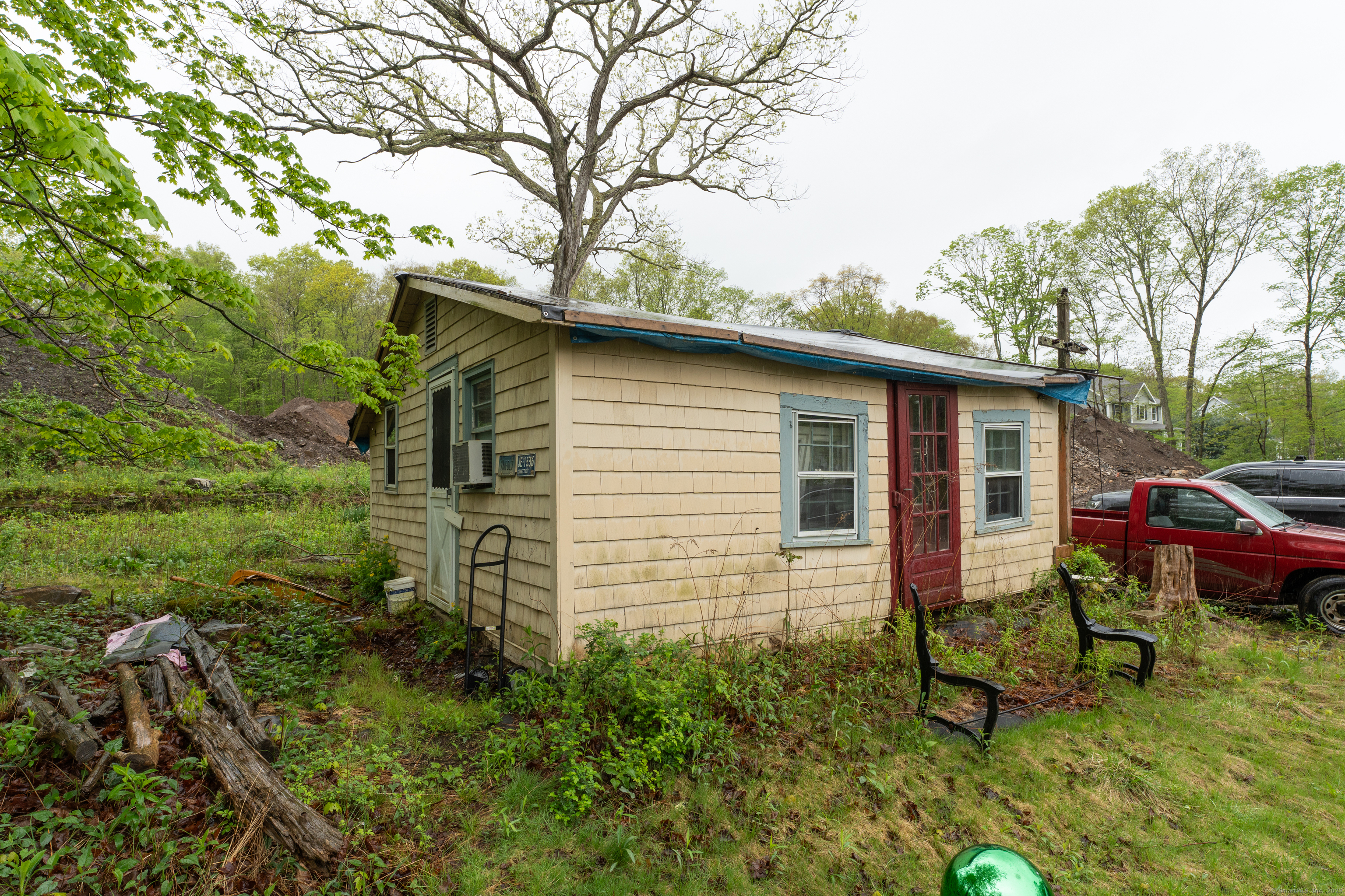872 Nut Plains, Guilford, Connecticut 06437