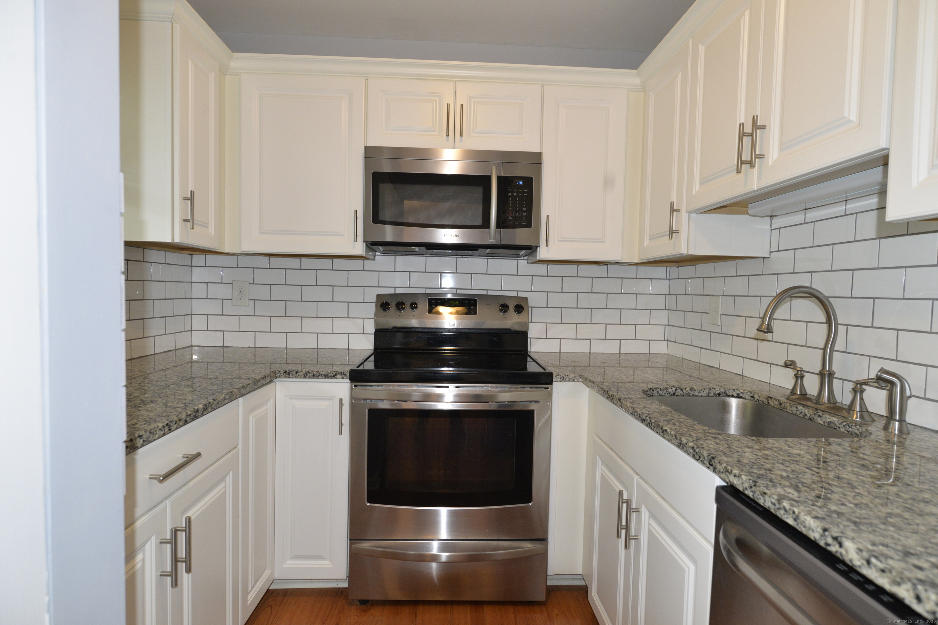 107 Hidden Knolls, Monroe, Connecticut 06468