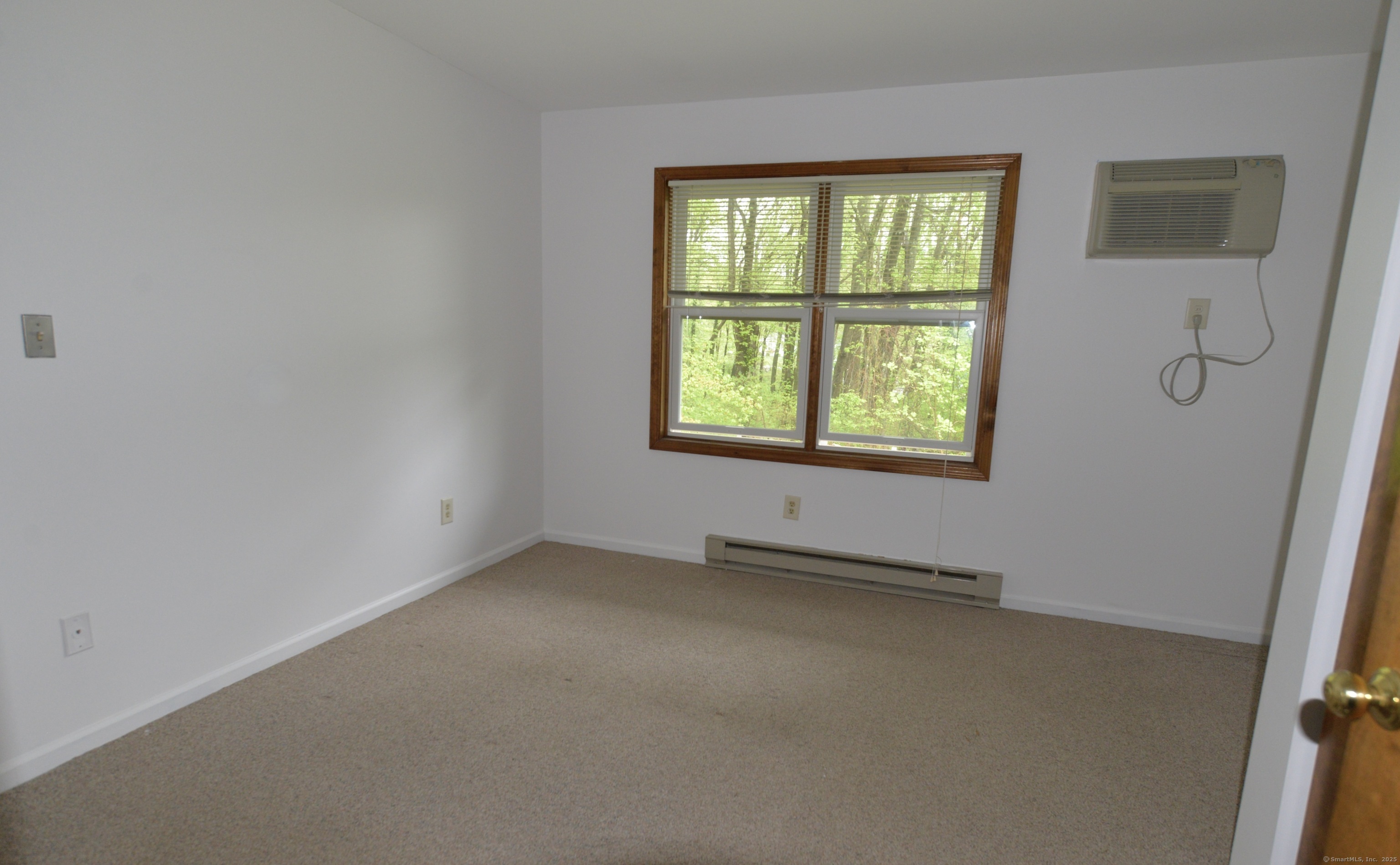 107 Hidden Knolls, Monroe, Connecticut 06468