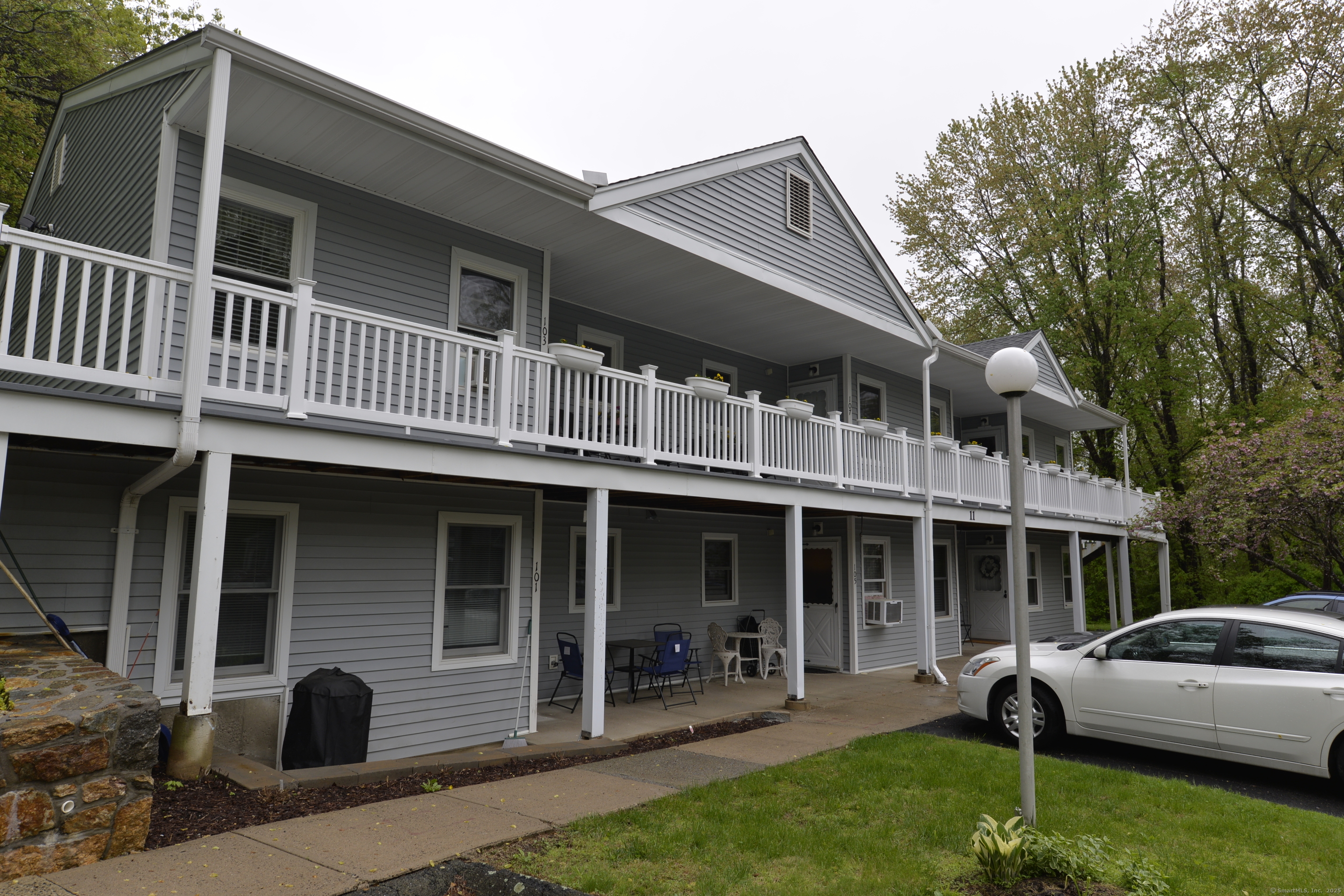 107 Hidden Knolls, Monroe, Connecticut 06468