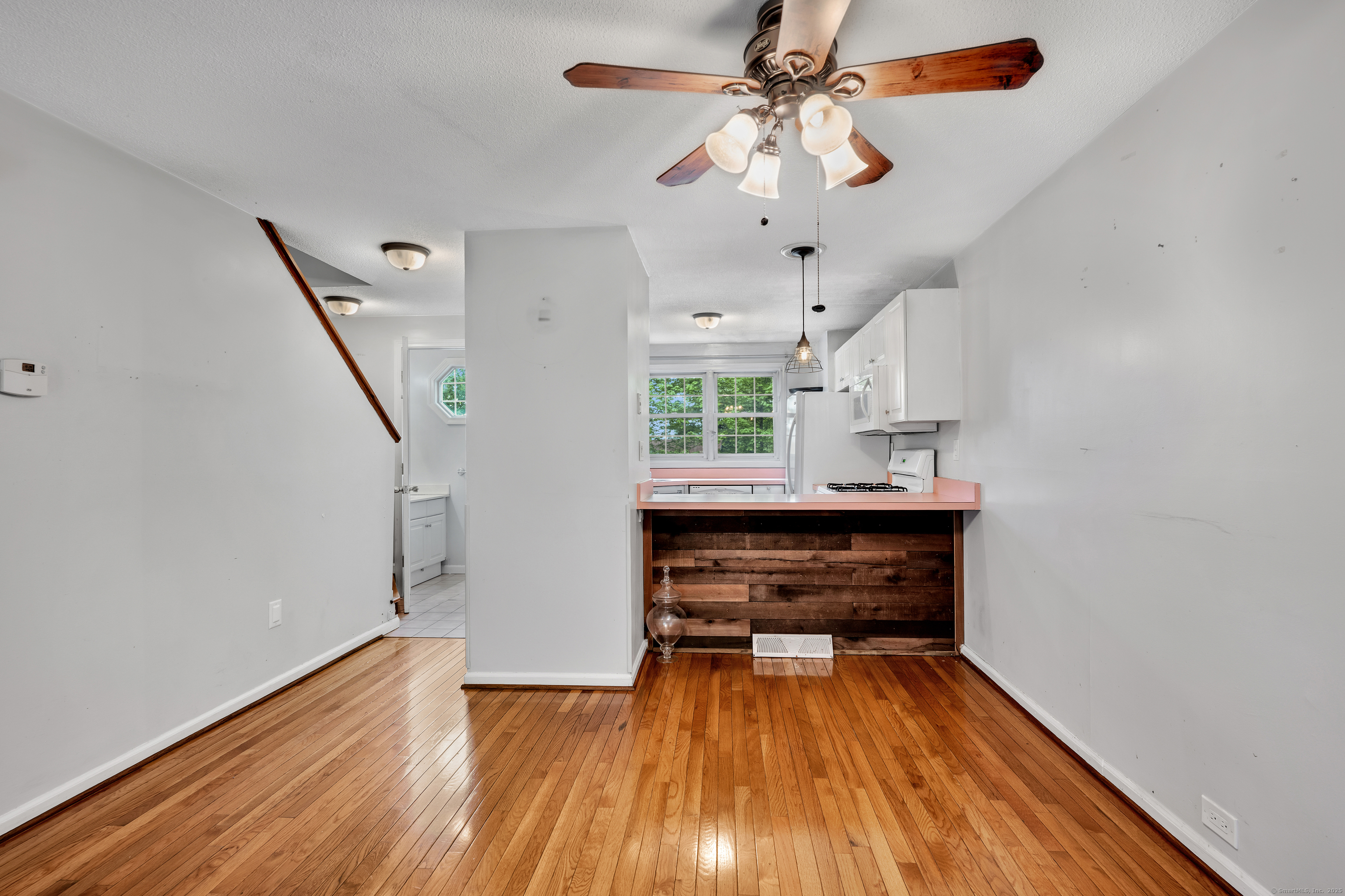 718 Broad, Meriden, Connecticut 06450