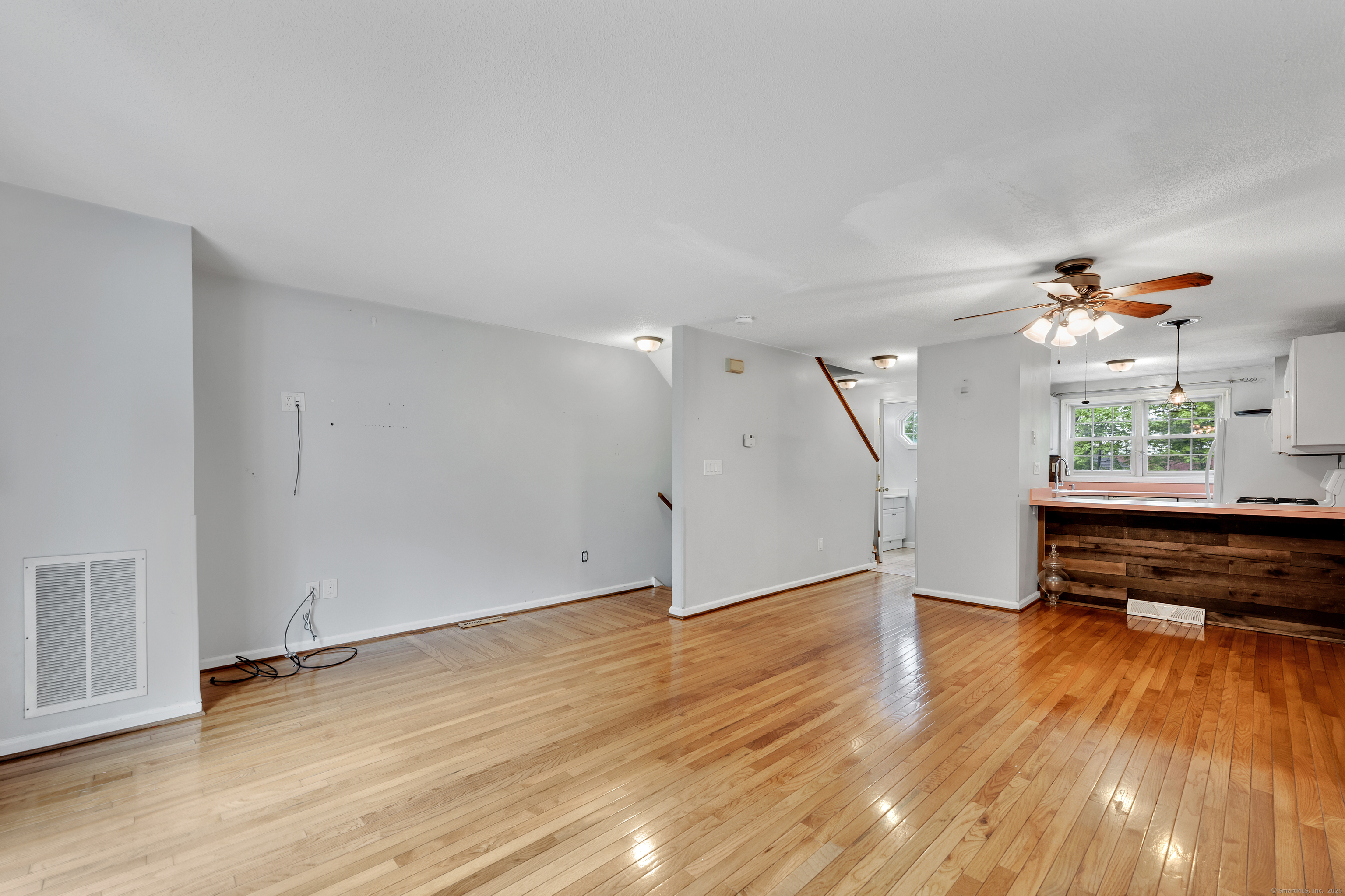 718 Broad, Meriden, Connecticut 06450