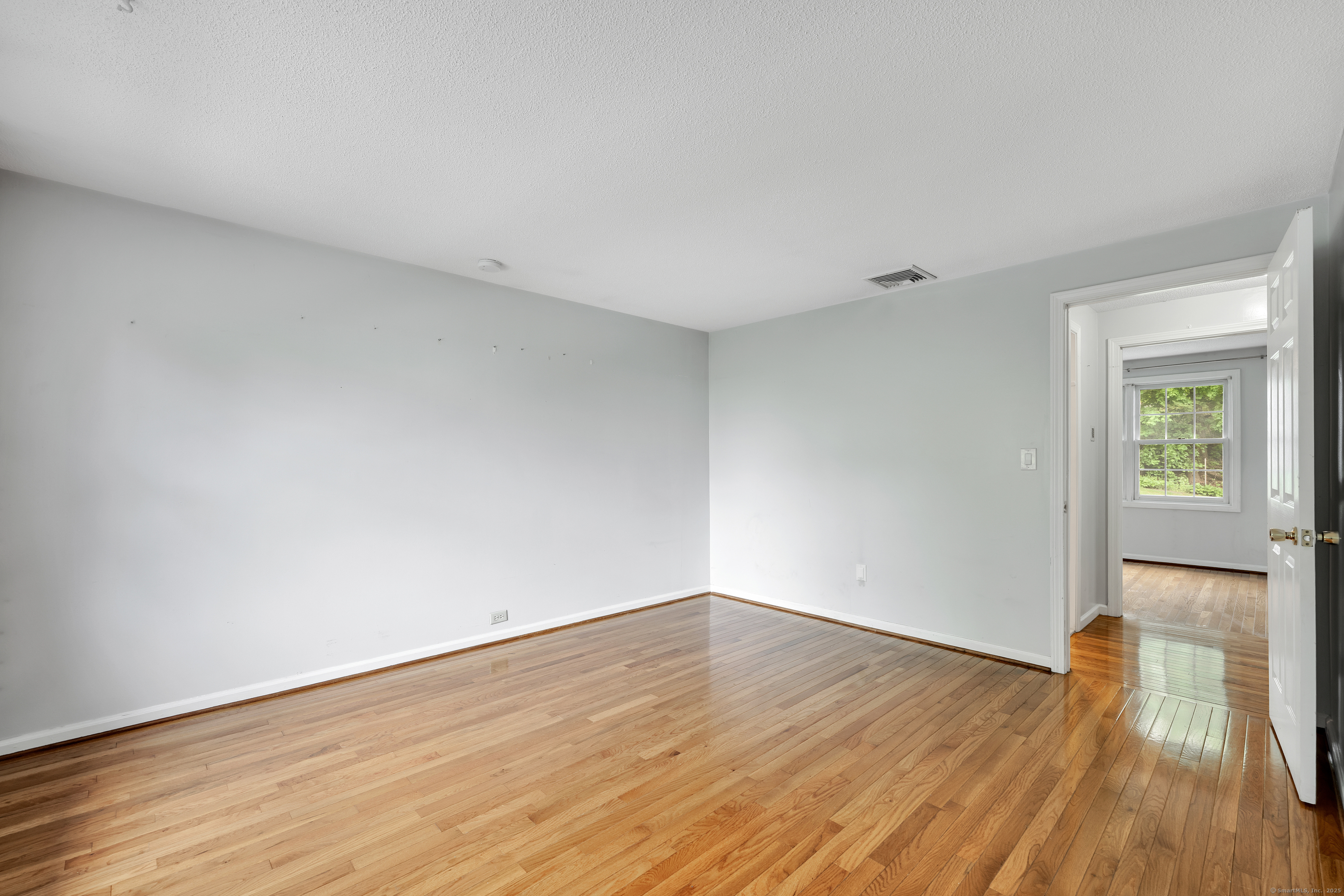 718 Broad, Meriden, Connecticut 06450