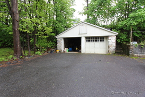 Homes for sale in Naugatuck, CT | 33 Lounsbury St, Naugatuck, CT 06770 | MLS# 24093813