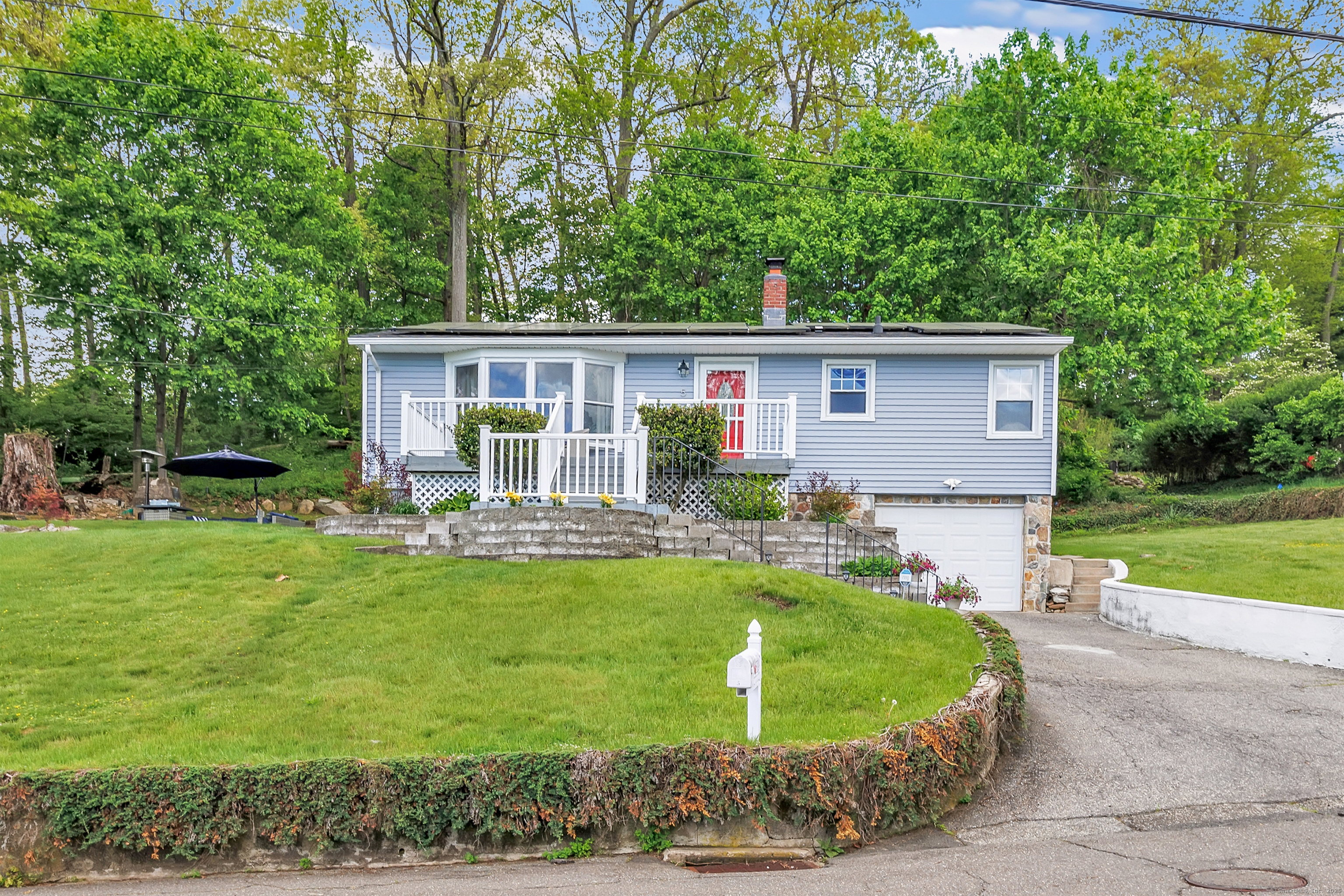 5 Morningstar, Seymour, Connecticut 06483