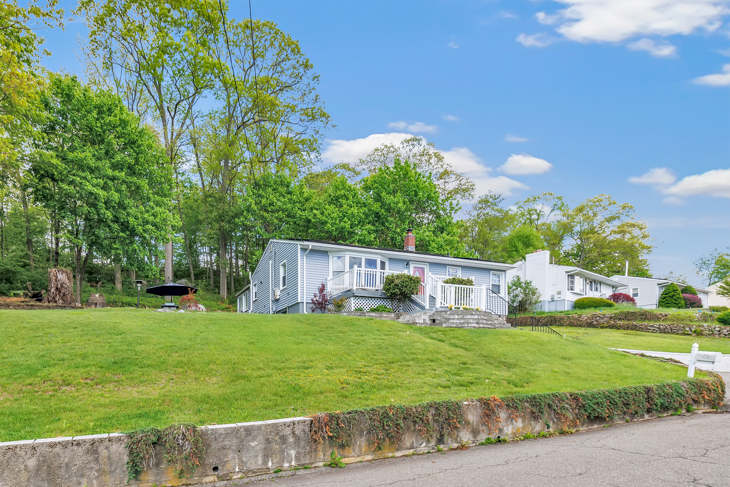 5 Morningstar, Seymour, Connecticut 06483