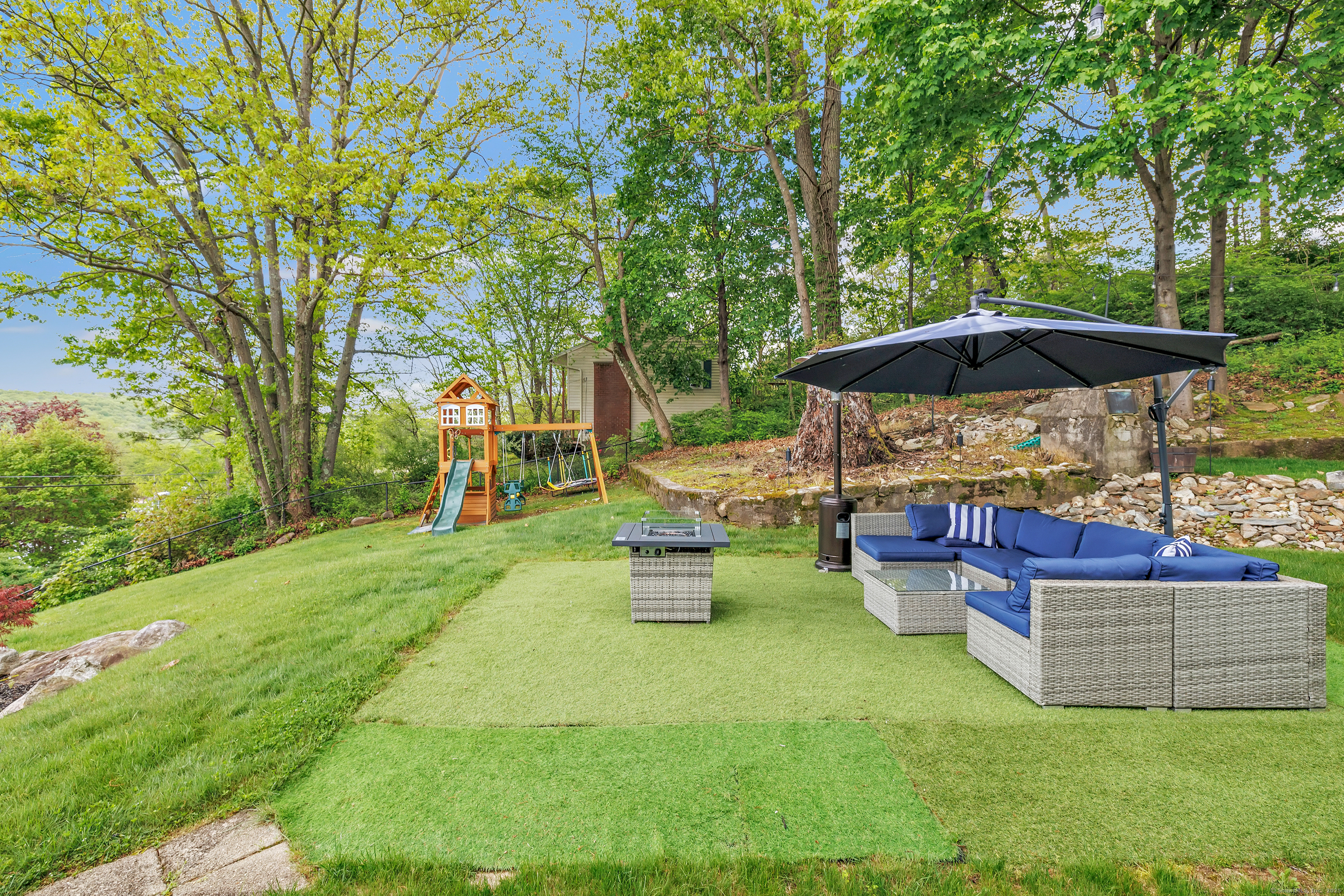 5 Morningstar, Seymour, Connecticut 06483