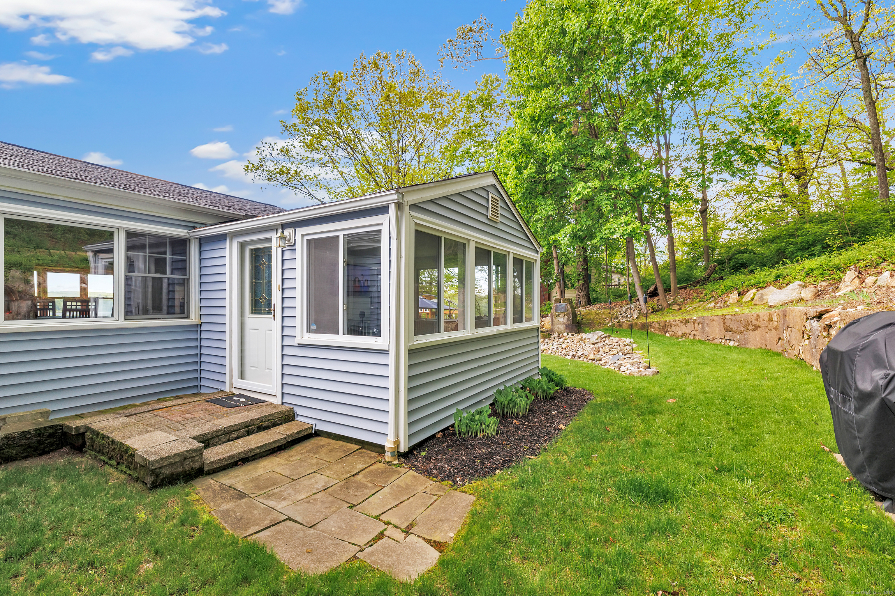 5 Morningstar, Seymour, Connecticut 06483