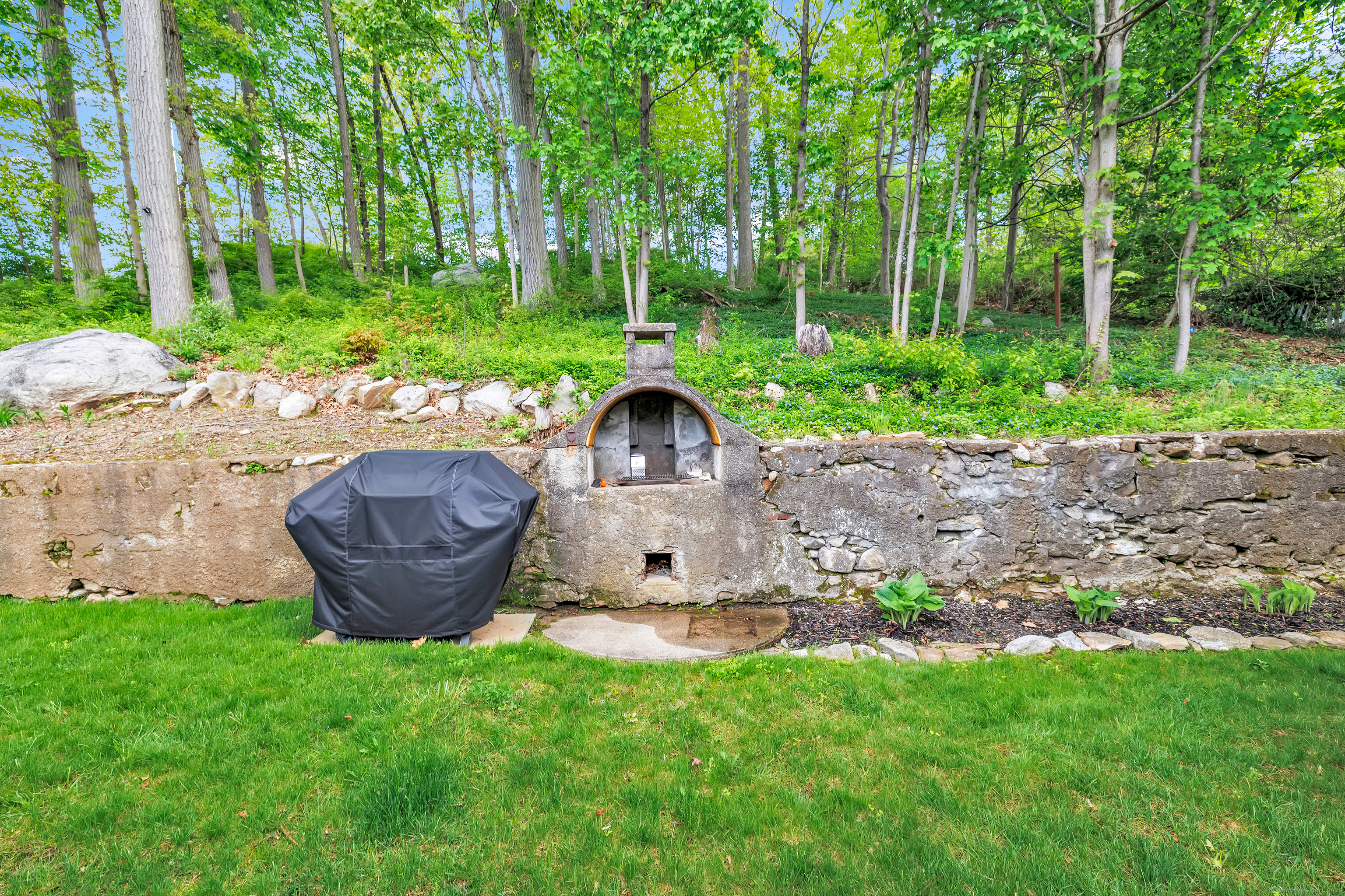 5 Morningstar, Seymour, Connecticut 06483