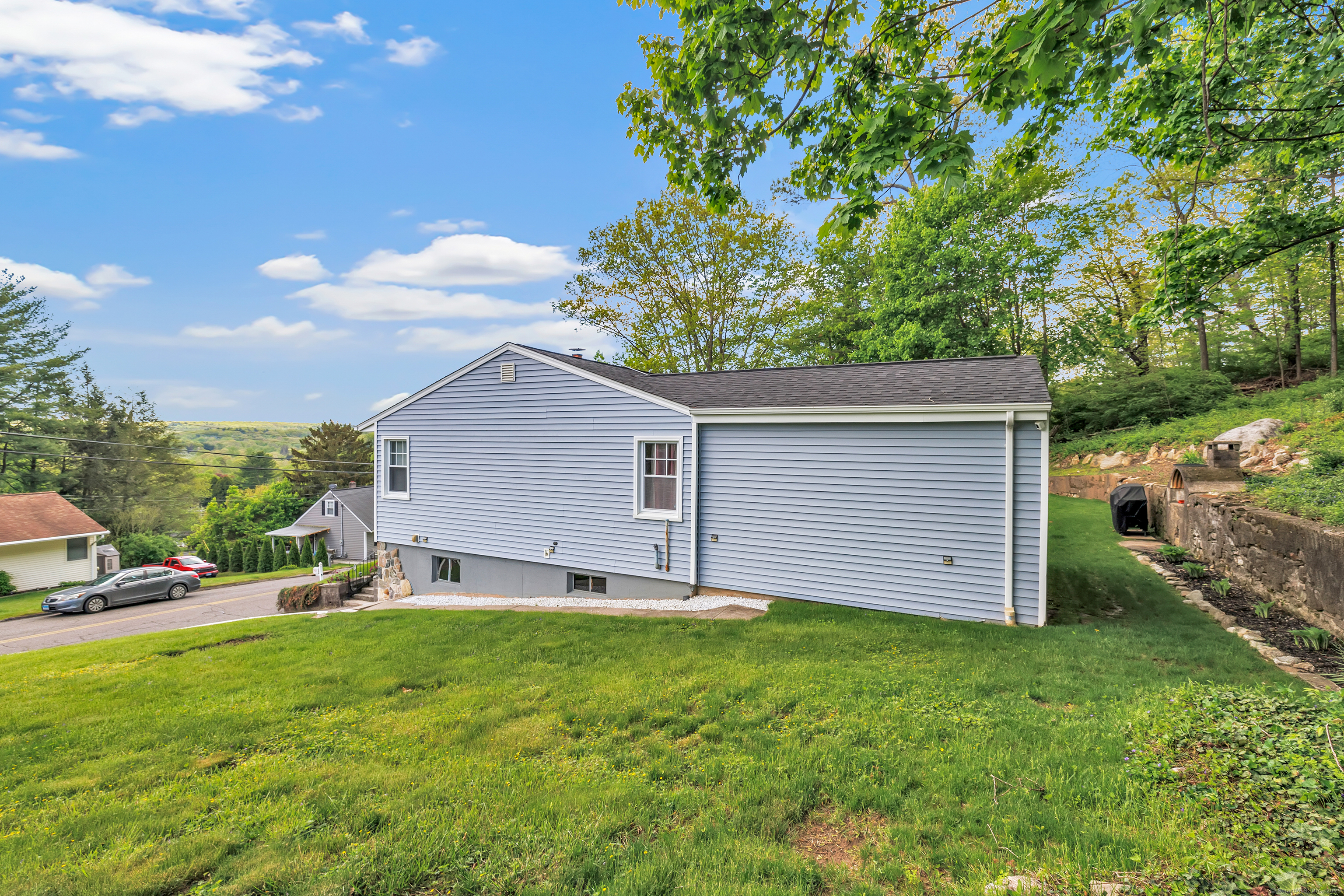 5 Morningstar, Seymour, Connecticut 06483