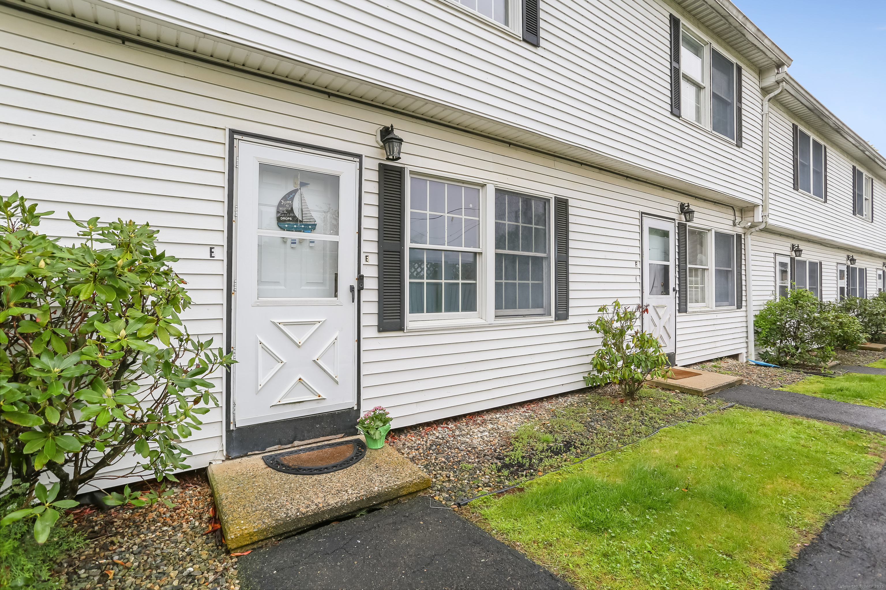 498 Naugatuck, Milford, Connecticut 06460