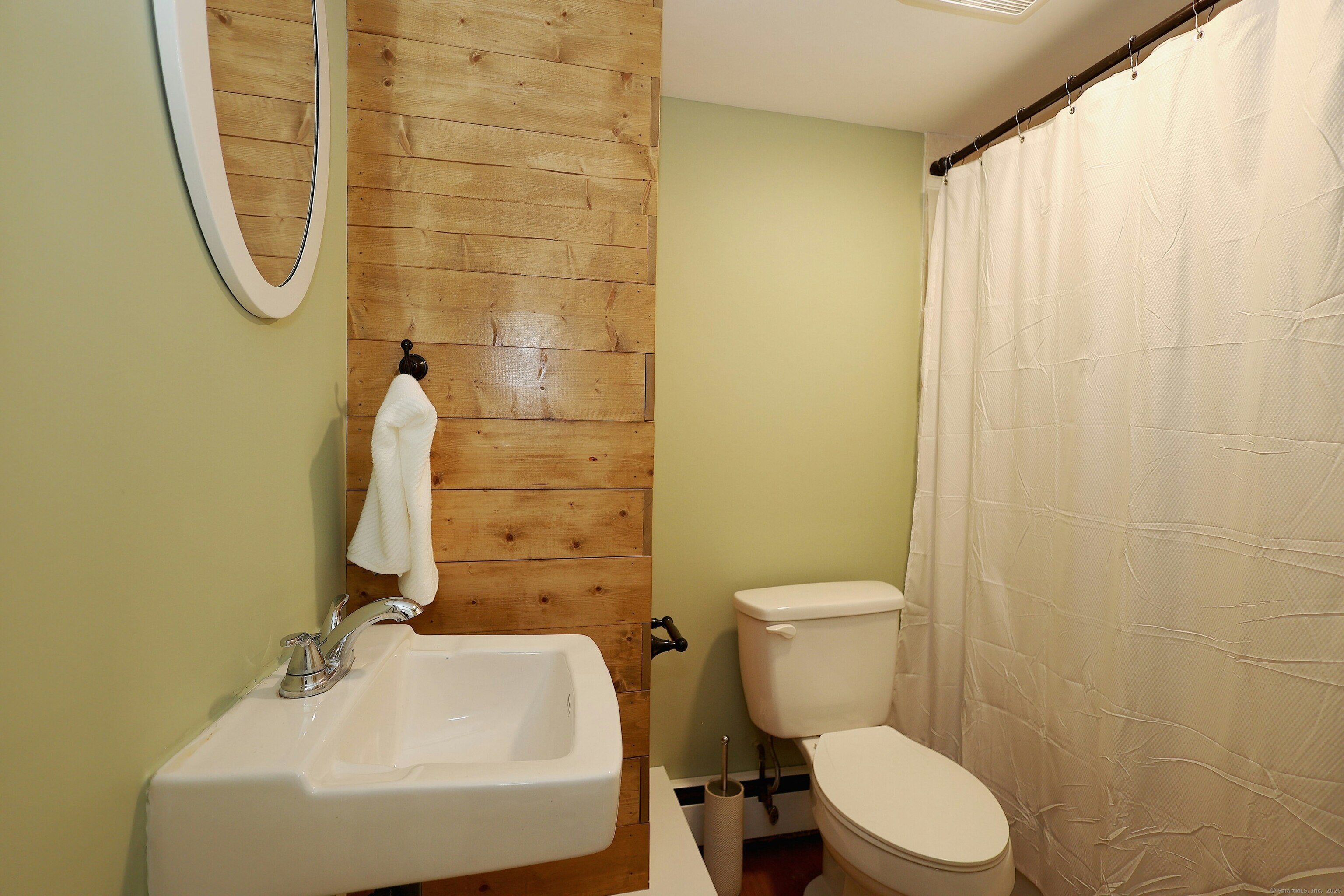 42 Wilridge, Ridgefield, Connecticut 06877