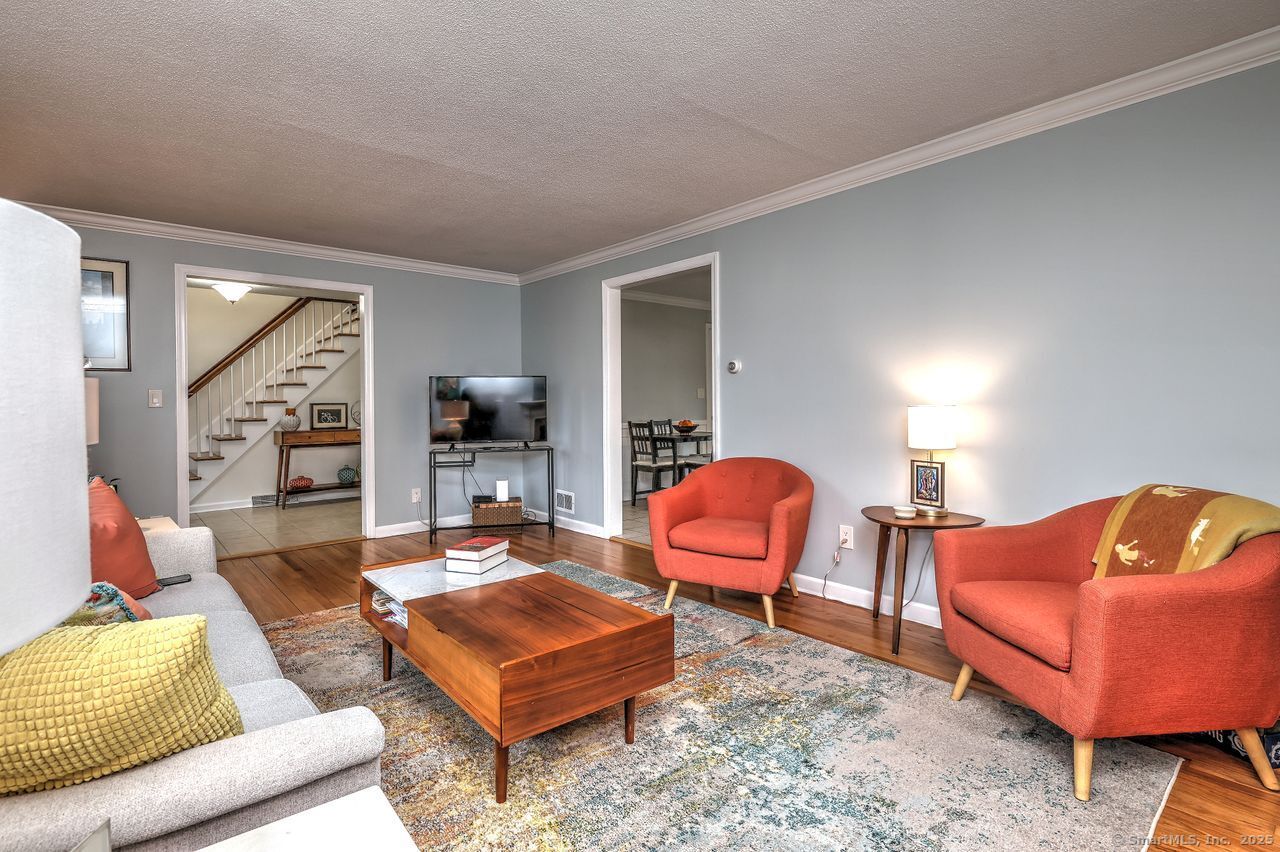 10 Wilshire, Milford, Connecticut 06460