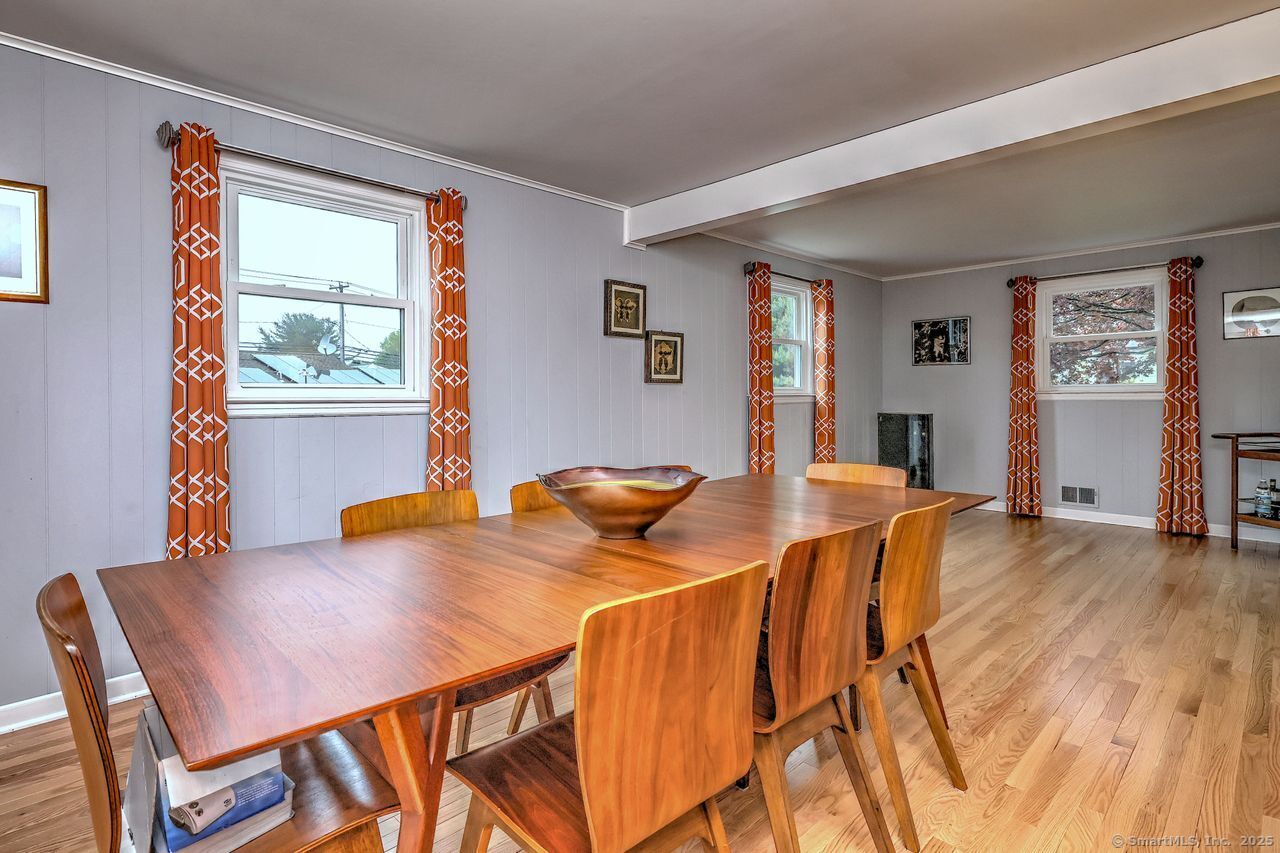 10 Wilshire, Milford, Connecticut 06460