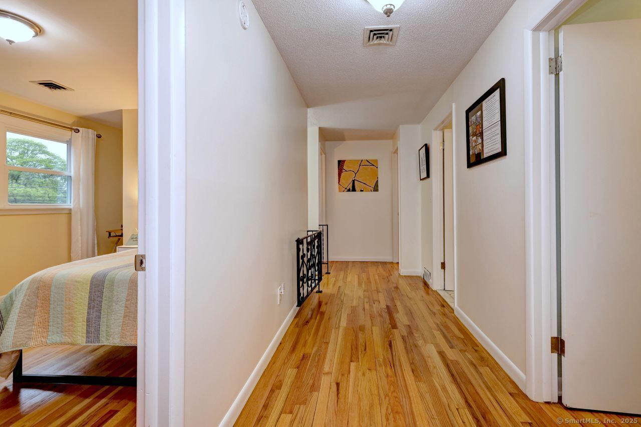 10 Wilshire, Milford, Connecticut 06460