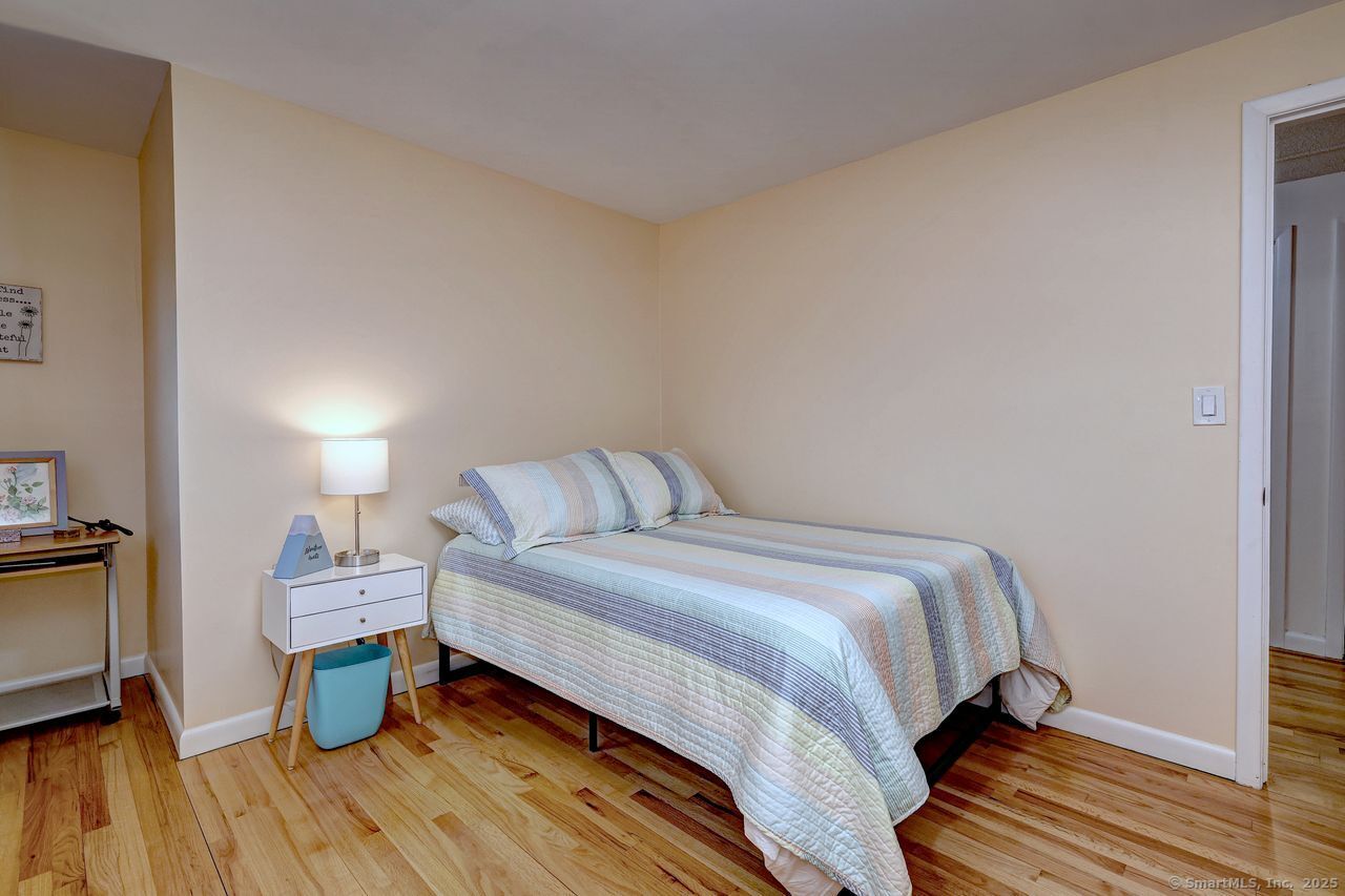 10 Wilshire, Milford, Connecticut 06460