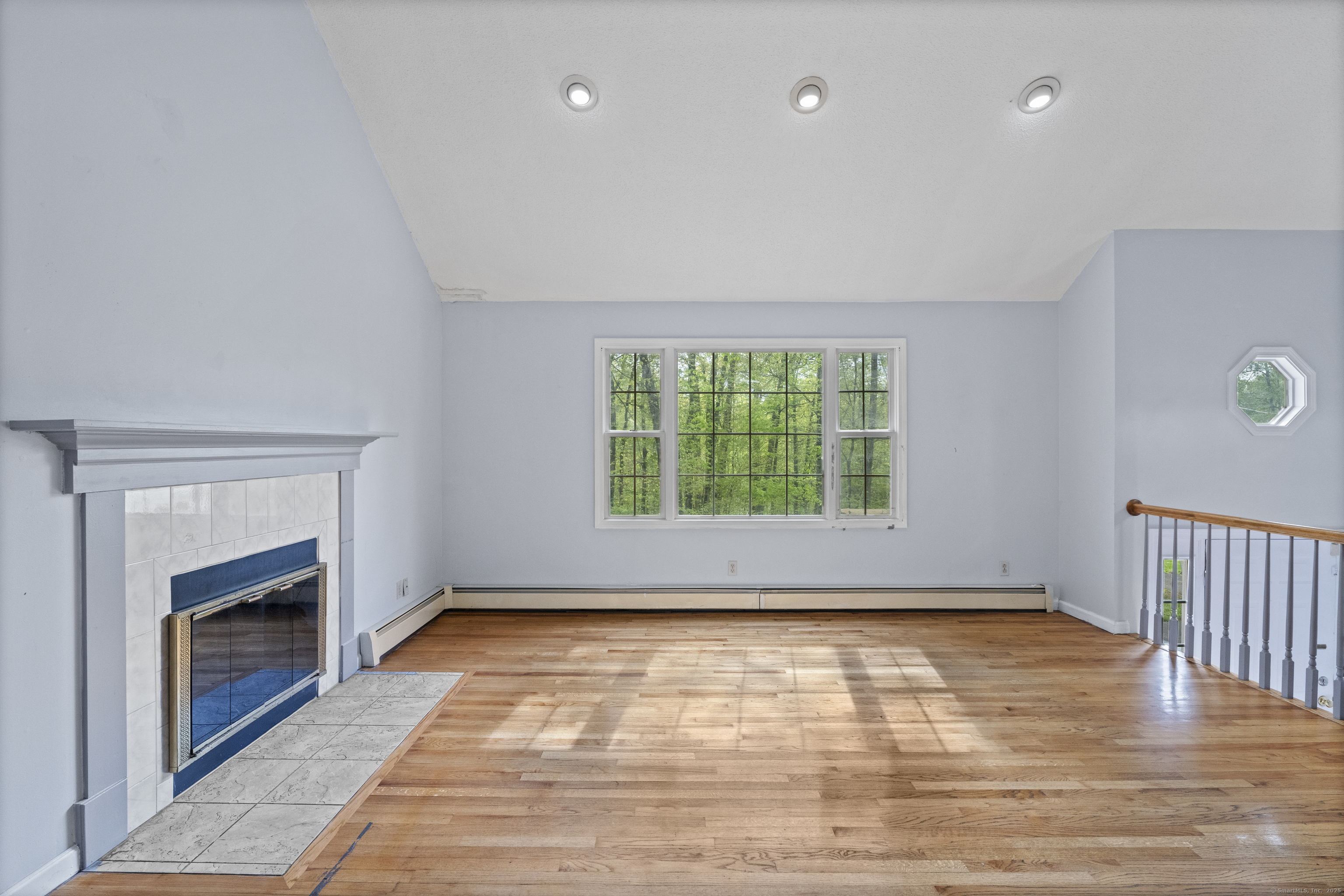 1376 Paradise, Hamden, Connecticut 06514