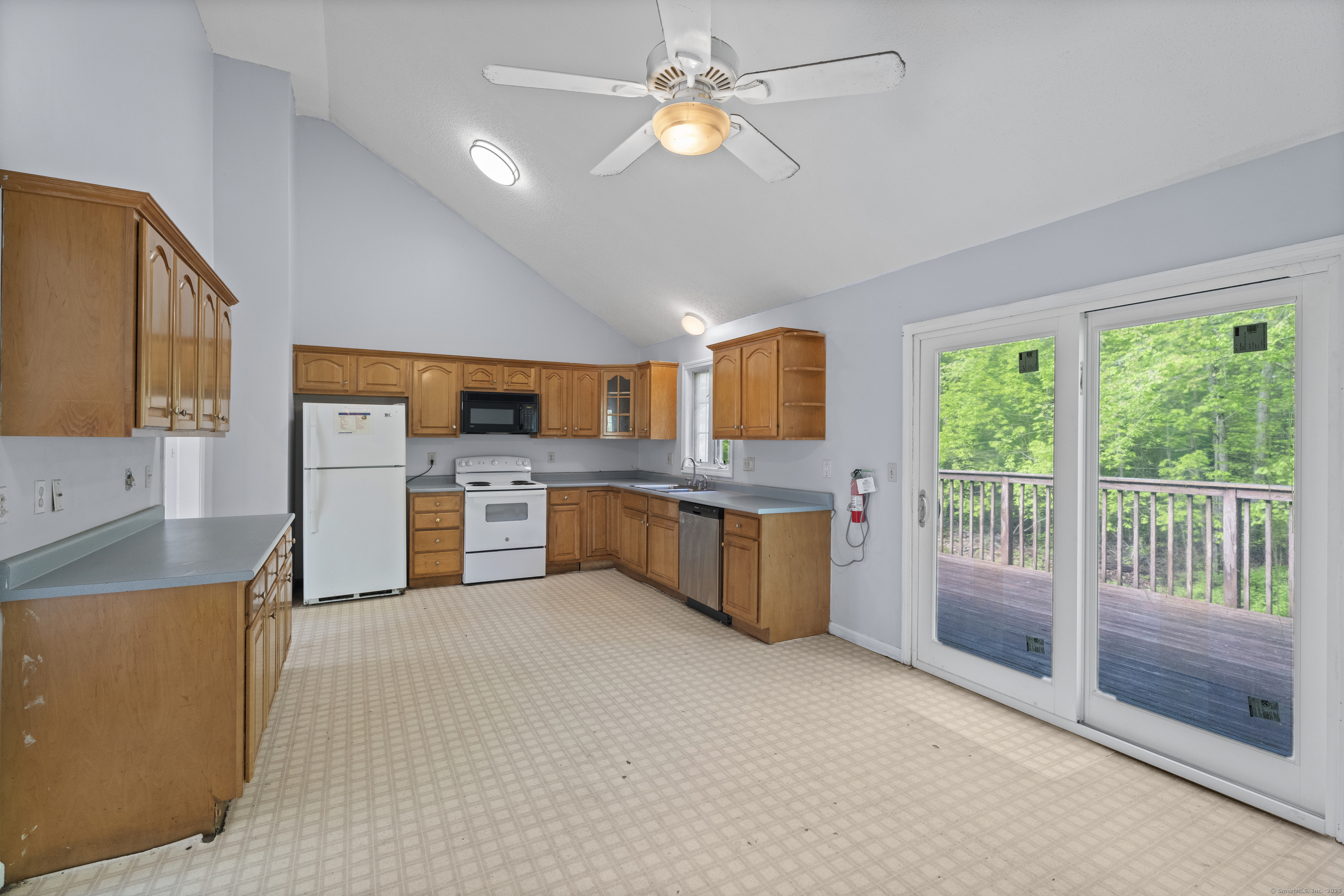 1376 Paradise, Hamden, Connecticut 06514