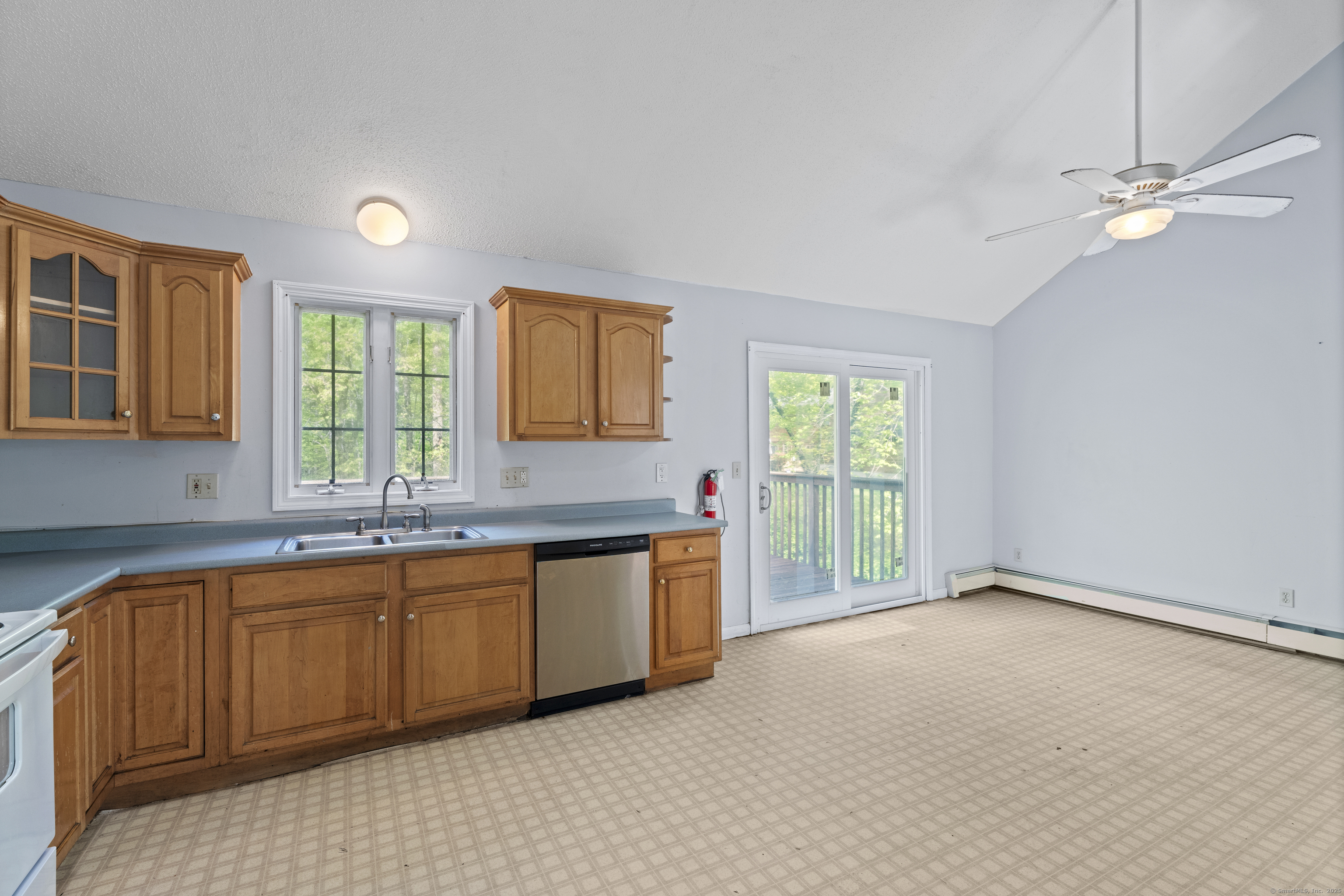 1376 Paradise, Hamden, Connecticut 06514