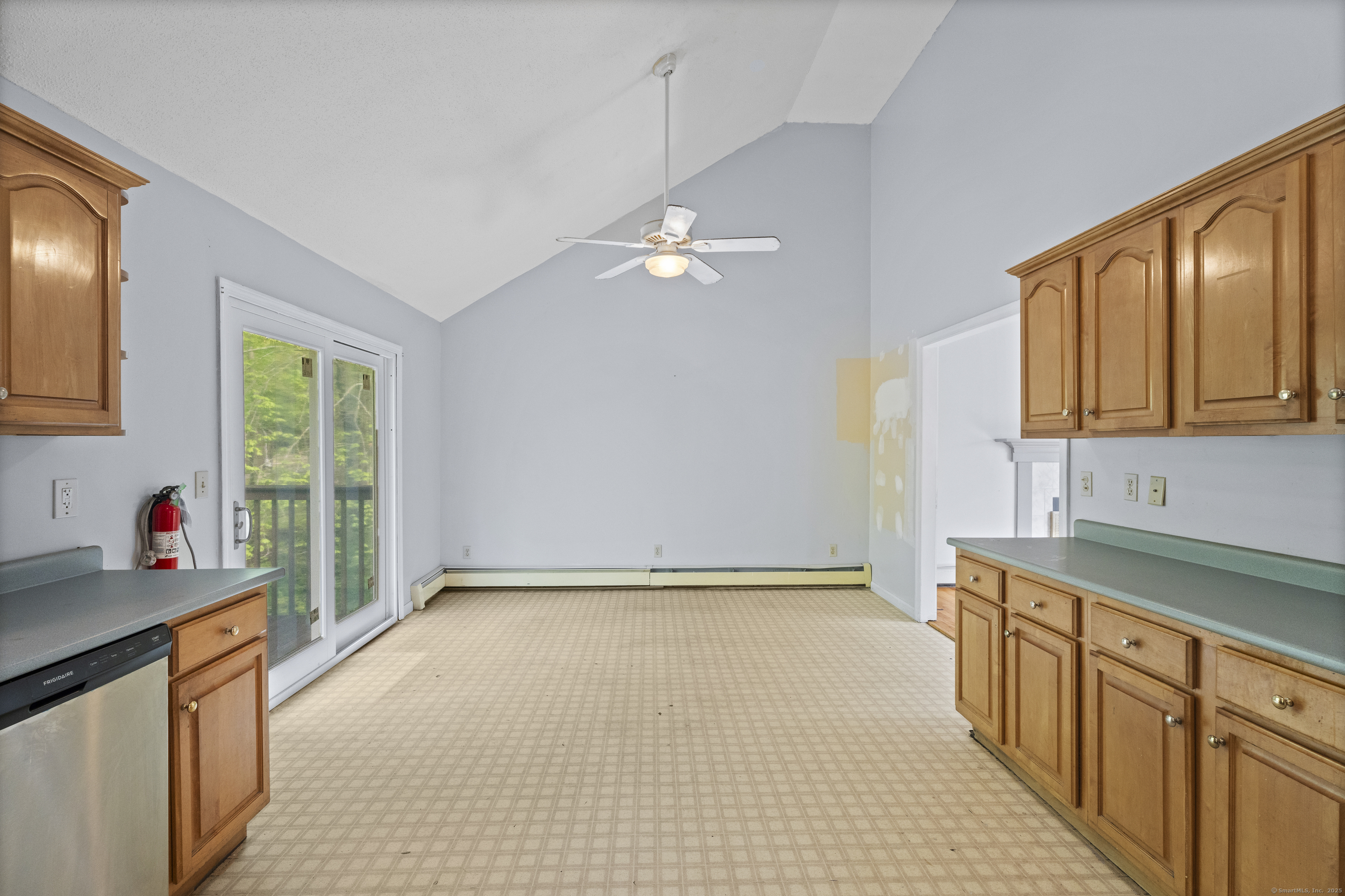 1376 Paradise, Hamden, Connecticut 06514