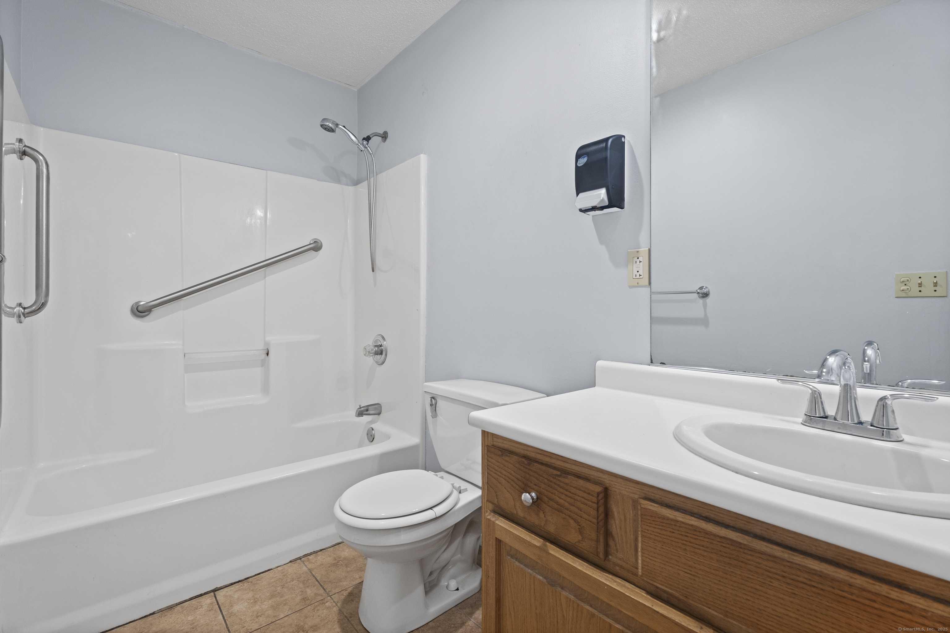 1376 Paradise, Hamden, Connecticut 06514