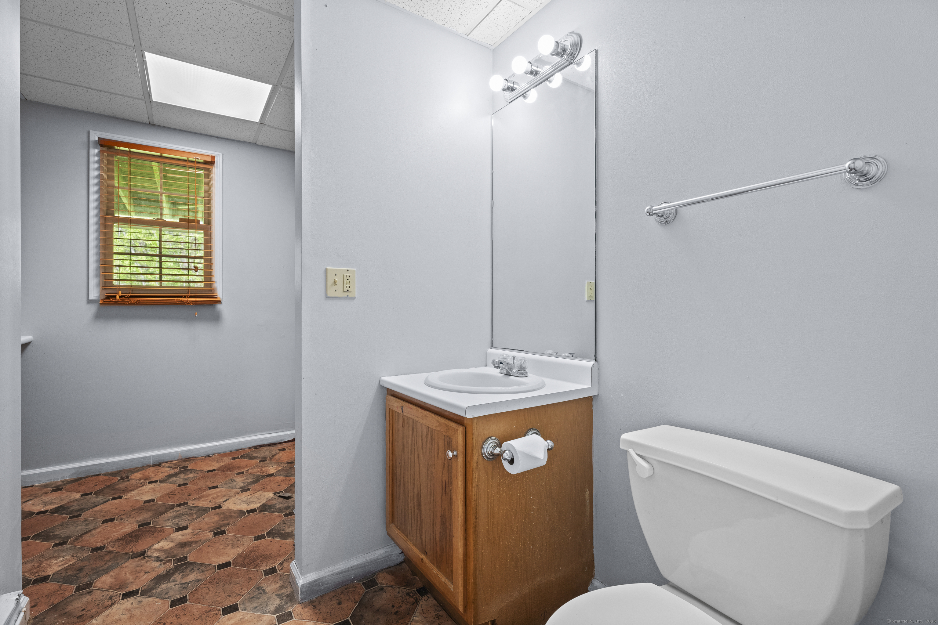 1376 Paradise, Hamden, Connecticut 06514