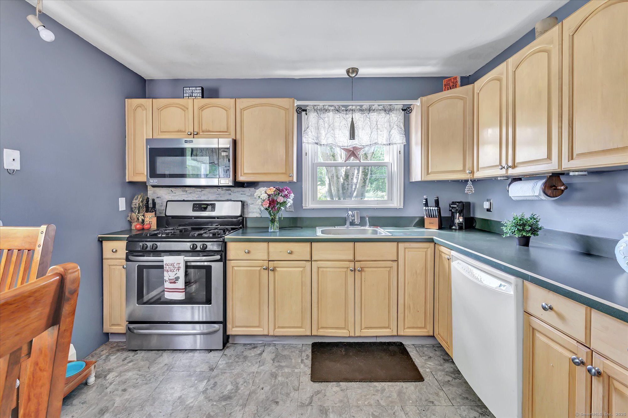 2 Chestnut, Seymour, Connecticut 06483
