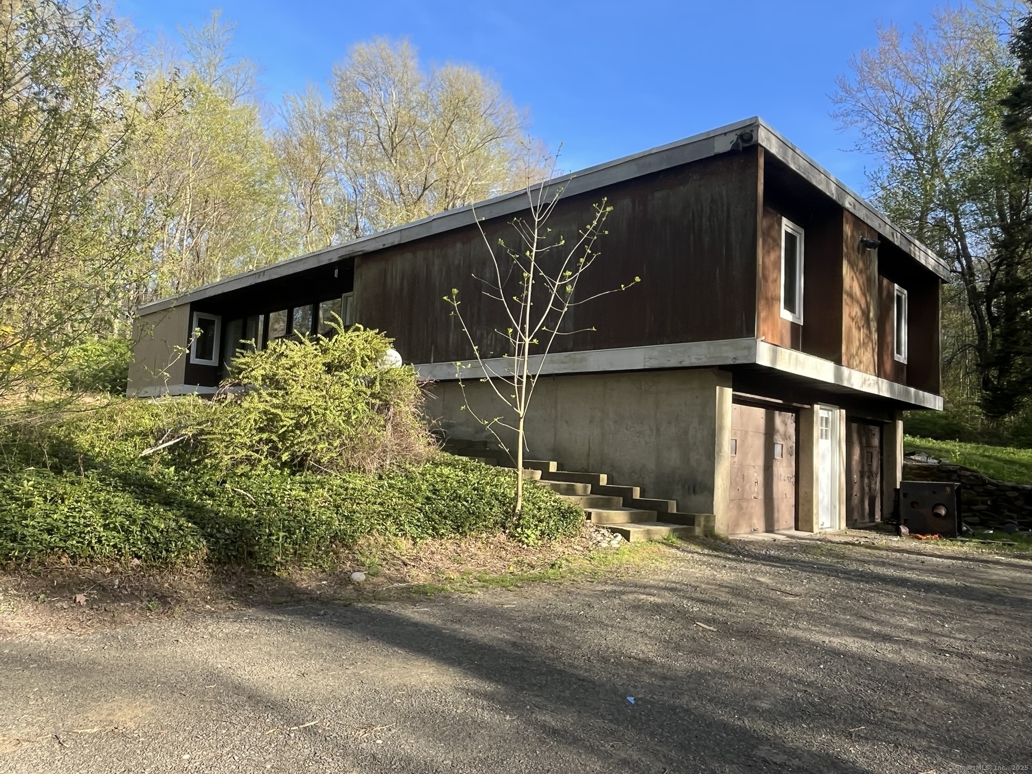 200 Valley, Bethany, Connecticut 06524