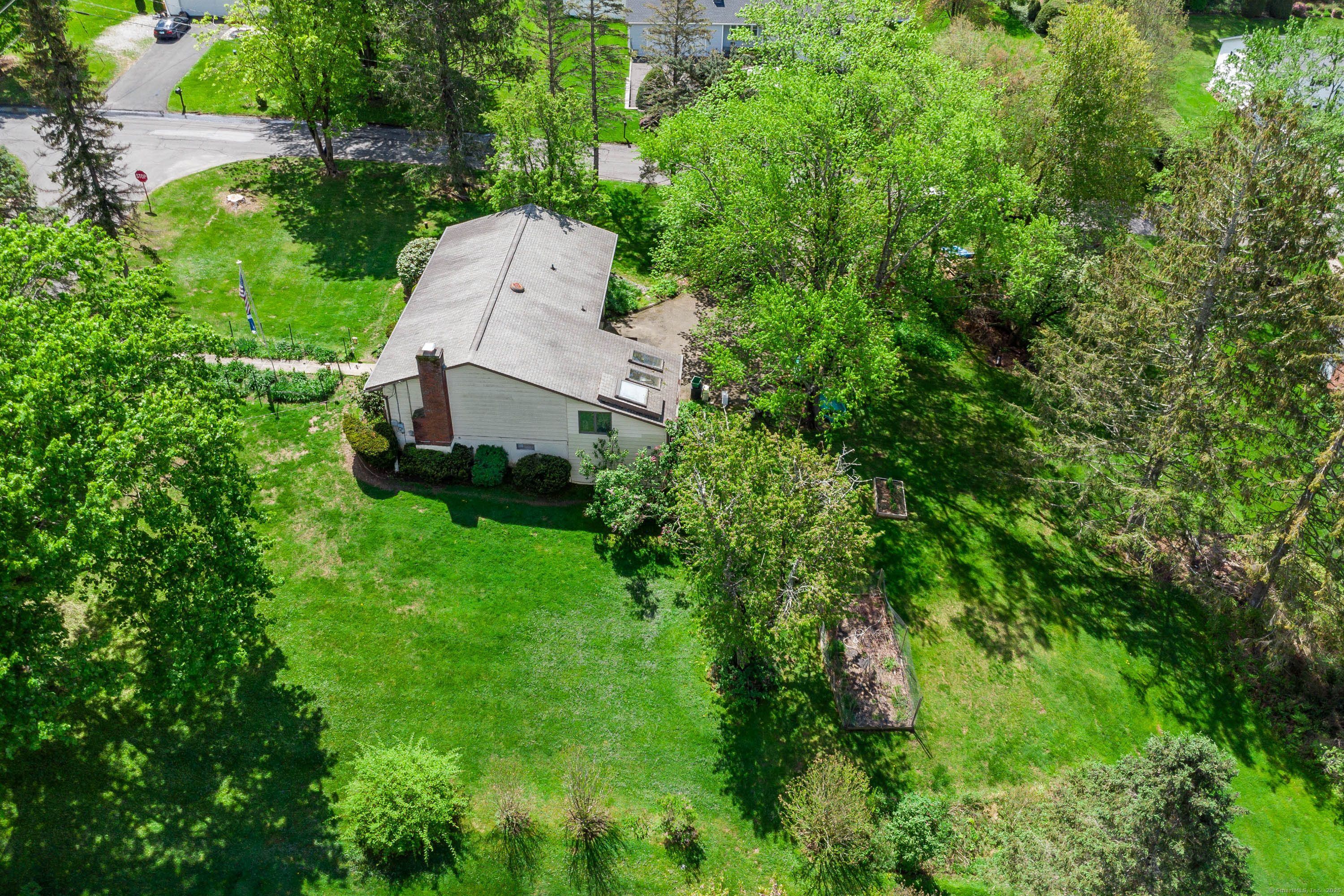 28 Fox Hollow, New Fairfield, Connecticut 06812