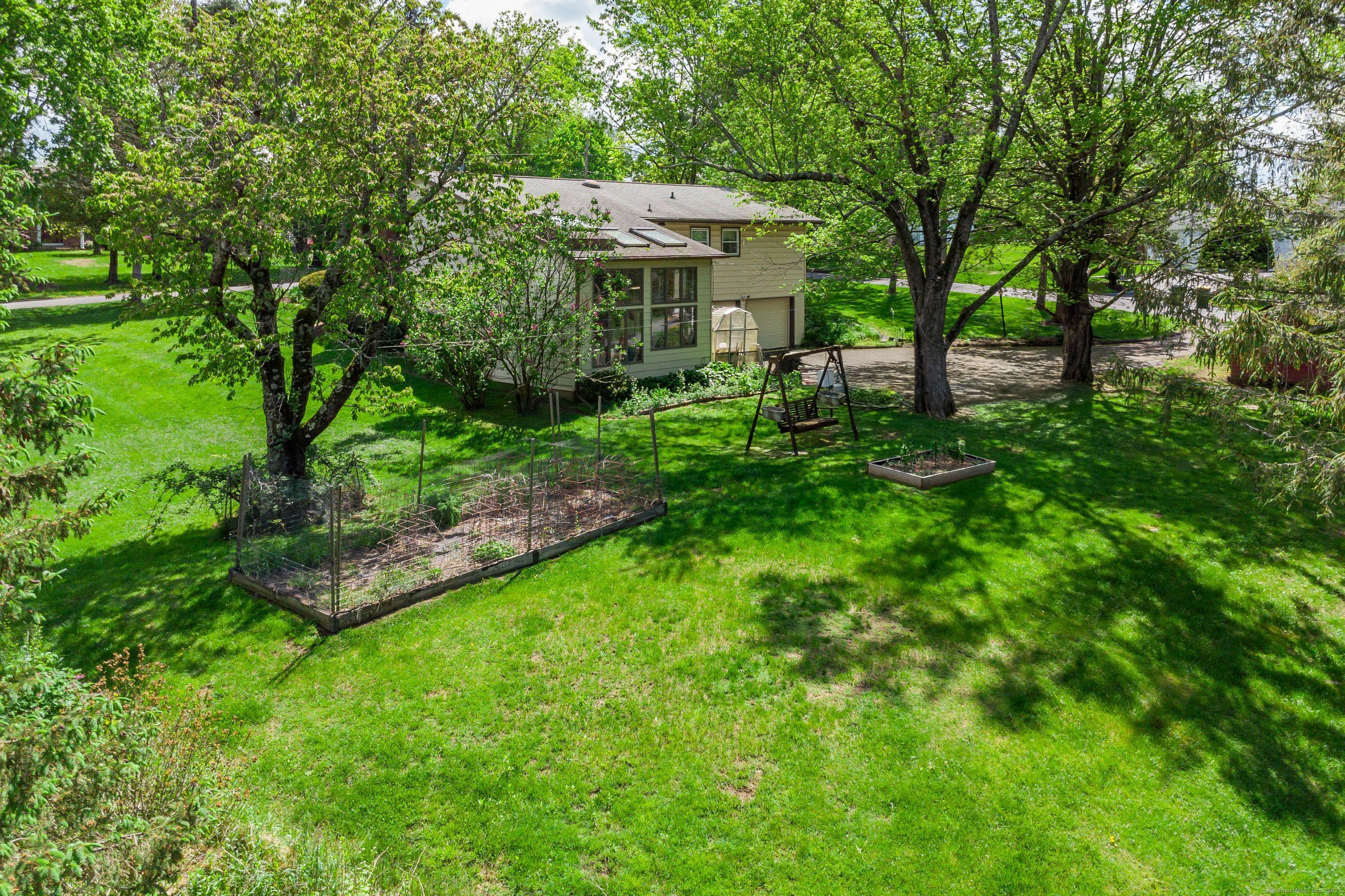28 Fox Hollow, New Fairfield, Connecticut 06812