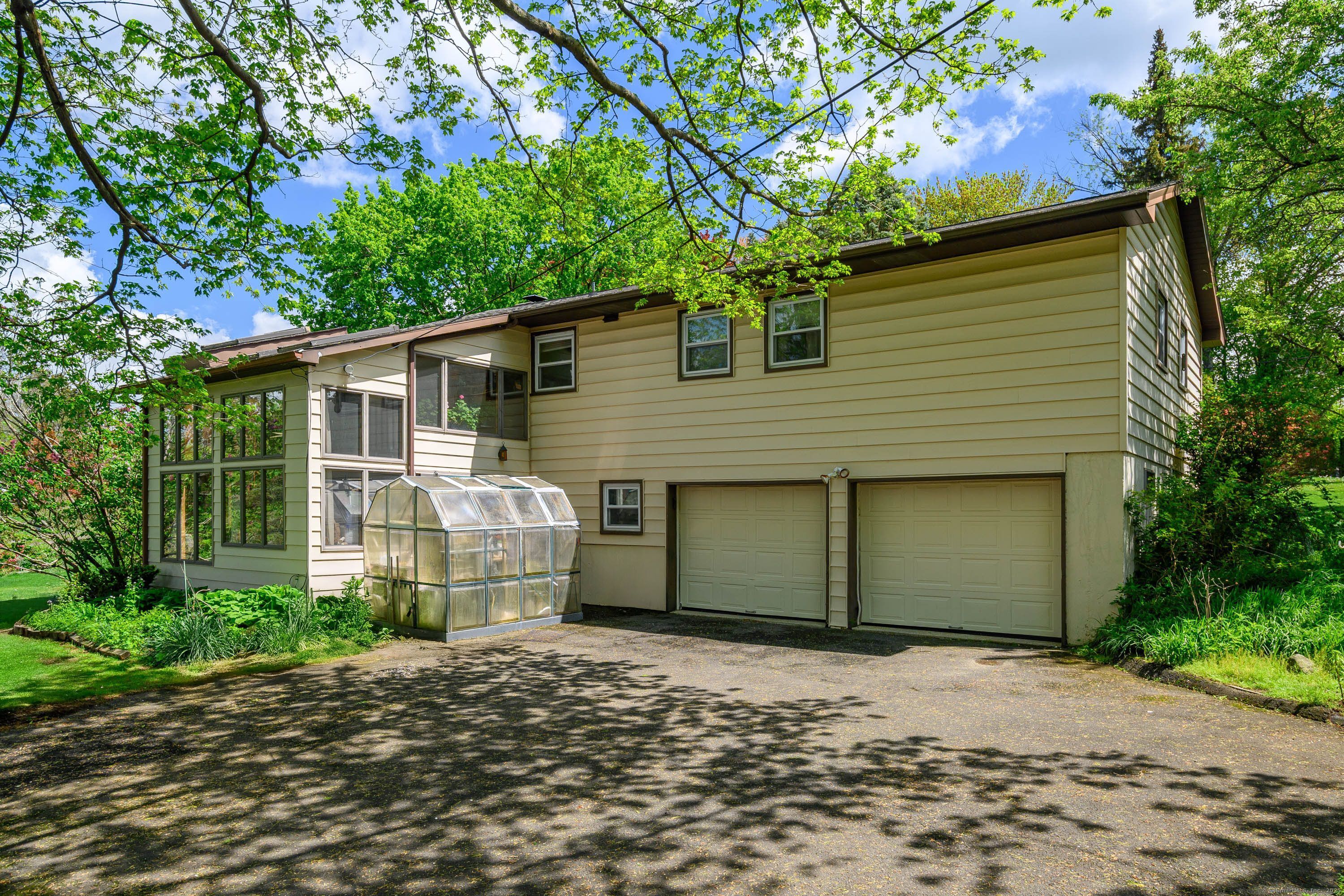 28 Fox Hollow, New Fairfield, Connecticut 06812