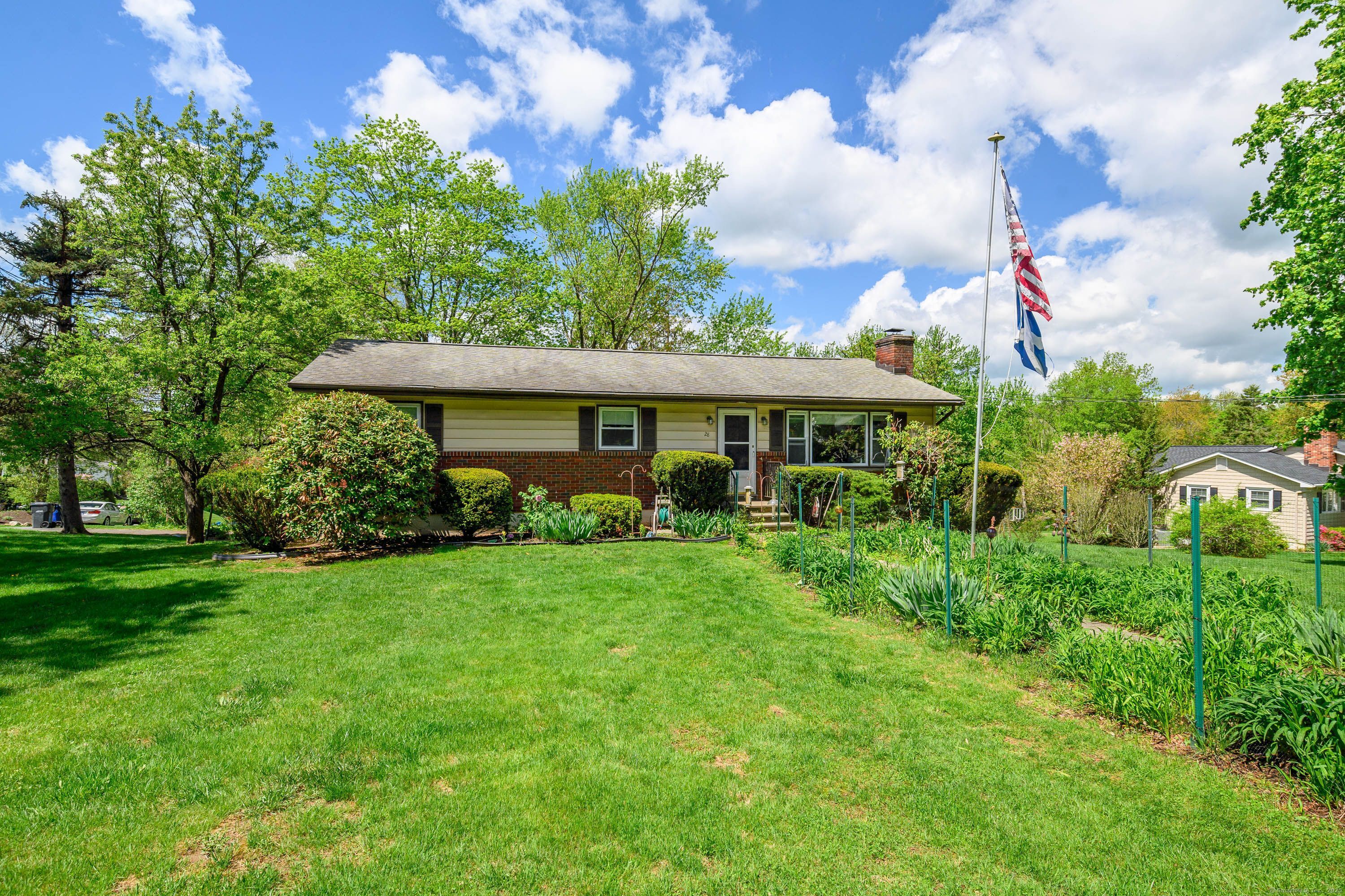 28 Fox Hollow, New Fairfield, Connecticut 06812