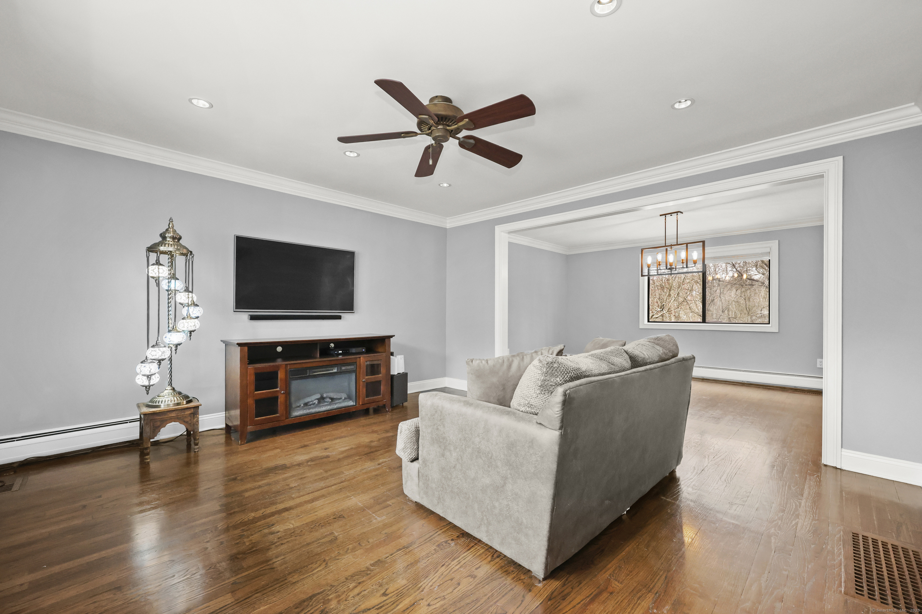97 Cranston, Shelton, Connecticut 06484